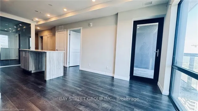 Additional property image - 15 Queen St Unit 1909