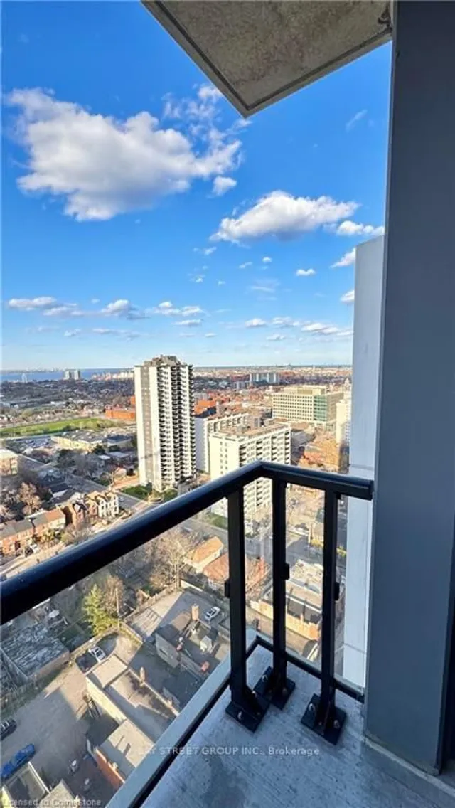 Additional property image - 15 Queen St Unit 1909