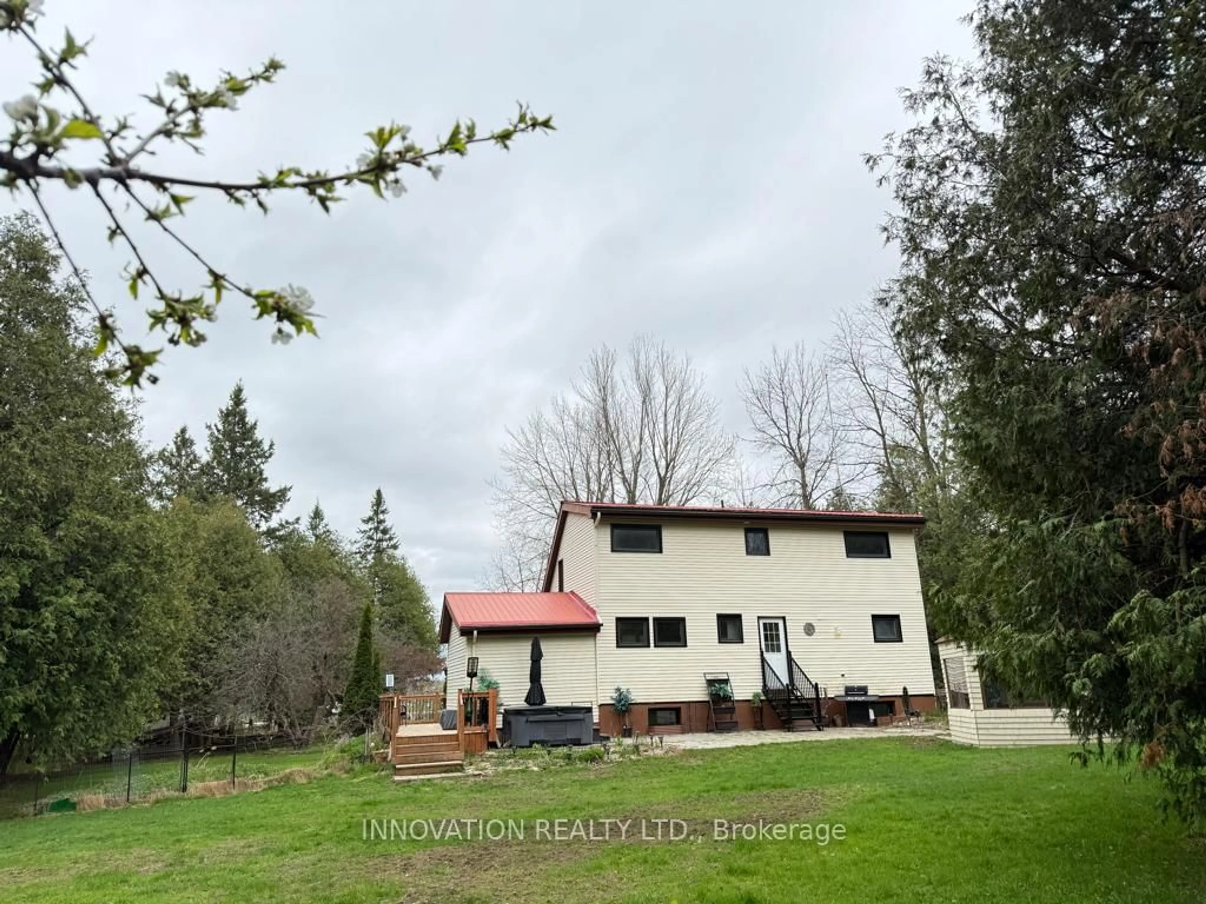 A pic from outside/outdoor area/front of a property/back of a property/a pic from drone, unknown for 1328 9th Line, Carleton Place Ontario K7C 3P2