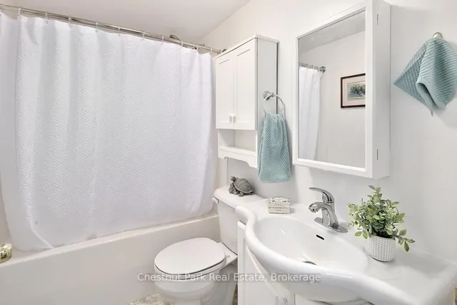 Additional property image - 64 Thompson Ave