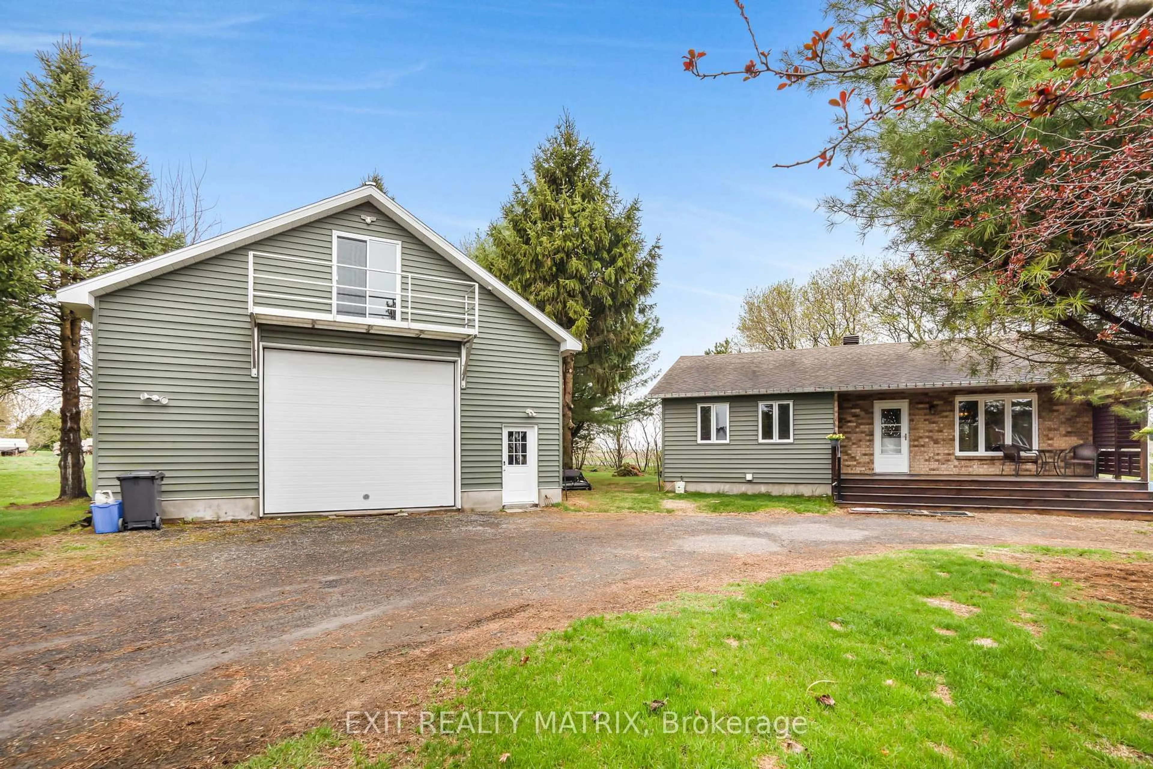 A pic from outside/outdoor area/front of a property/back of a property/a pic from drone, street for 1120 Des Cedres St, East Hawkesbury Ontario K0B 1B0