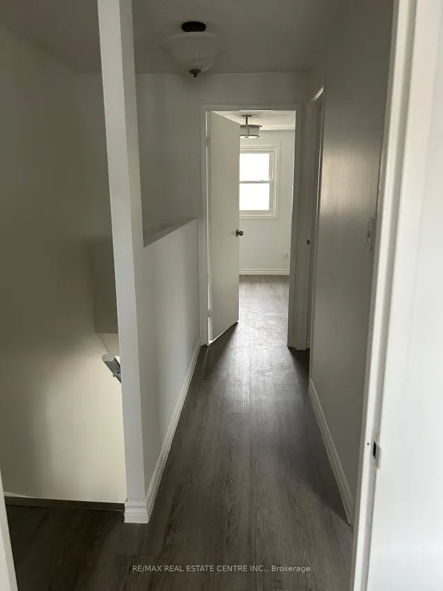 Additional image 4 of 420 Pioneer Dr Unit 3