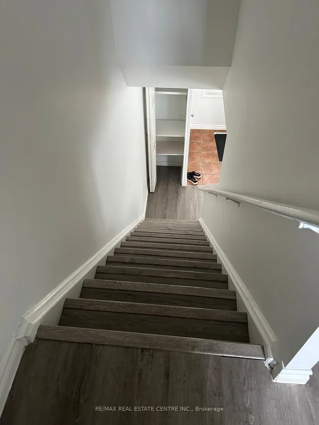 Additional image 3 of 420 Pioneer Dr Unit 3