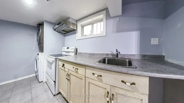 Additional property image - 114 Royal Ave