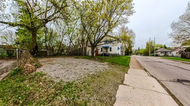 Additional property image - 114 Royal Ave