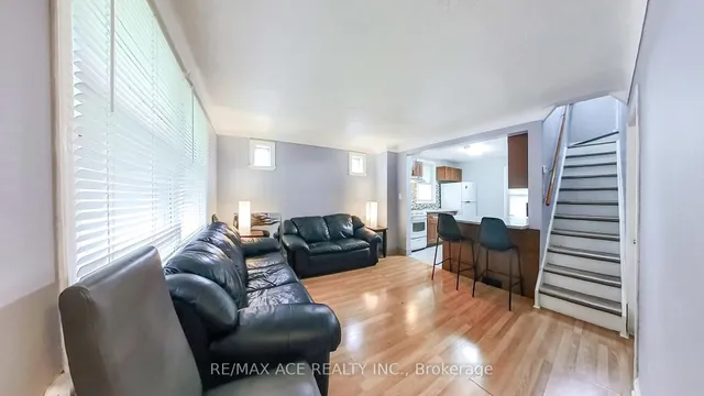 Additional property image - 114 Royal Ave