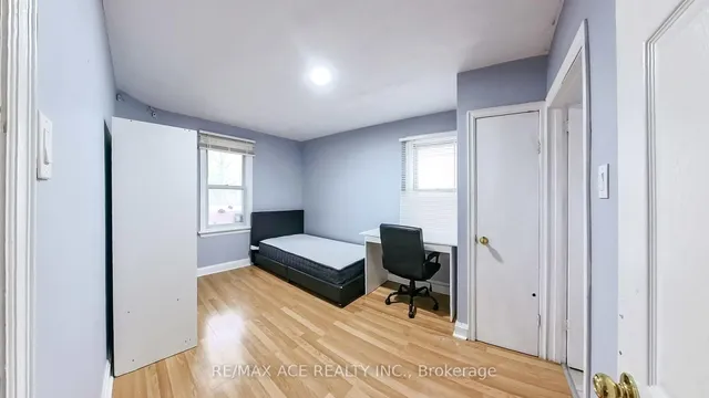 Additional property image - 114 Royal Ave