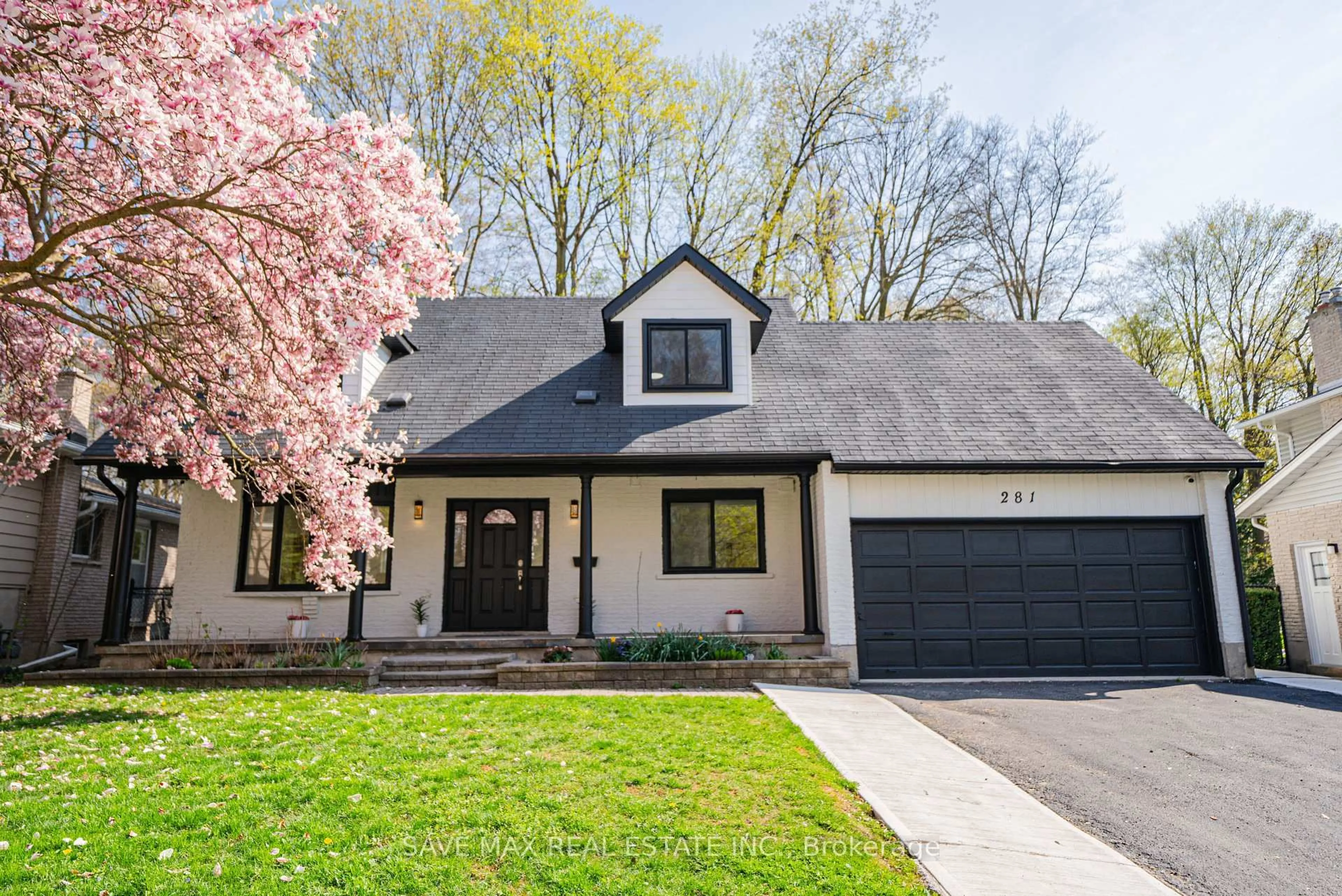 Home with brick exterior material, street for 281 PARKMOUNT Dr, Waterloo Ontario N2L 5R4