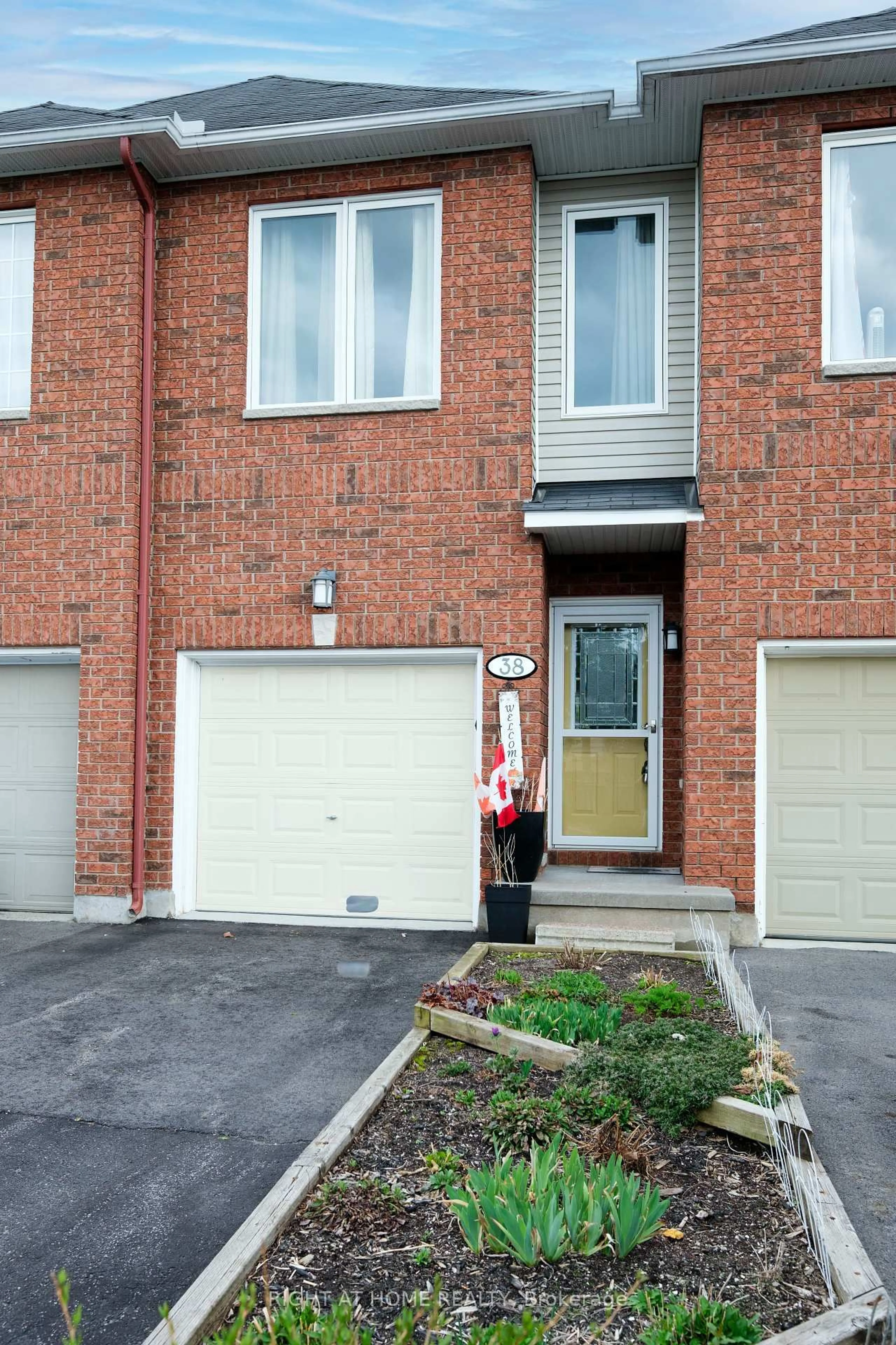 Home with brick exterior material, street for 38 Spruce Cres, Arnprior Ontario K7S 3V8