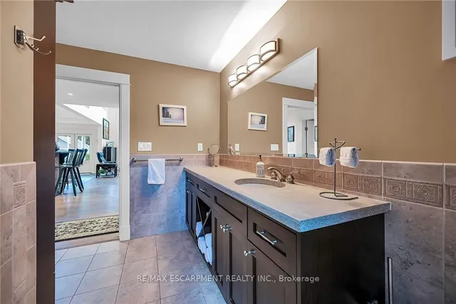 Additional property image - 285 Hamilton Dr