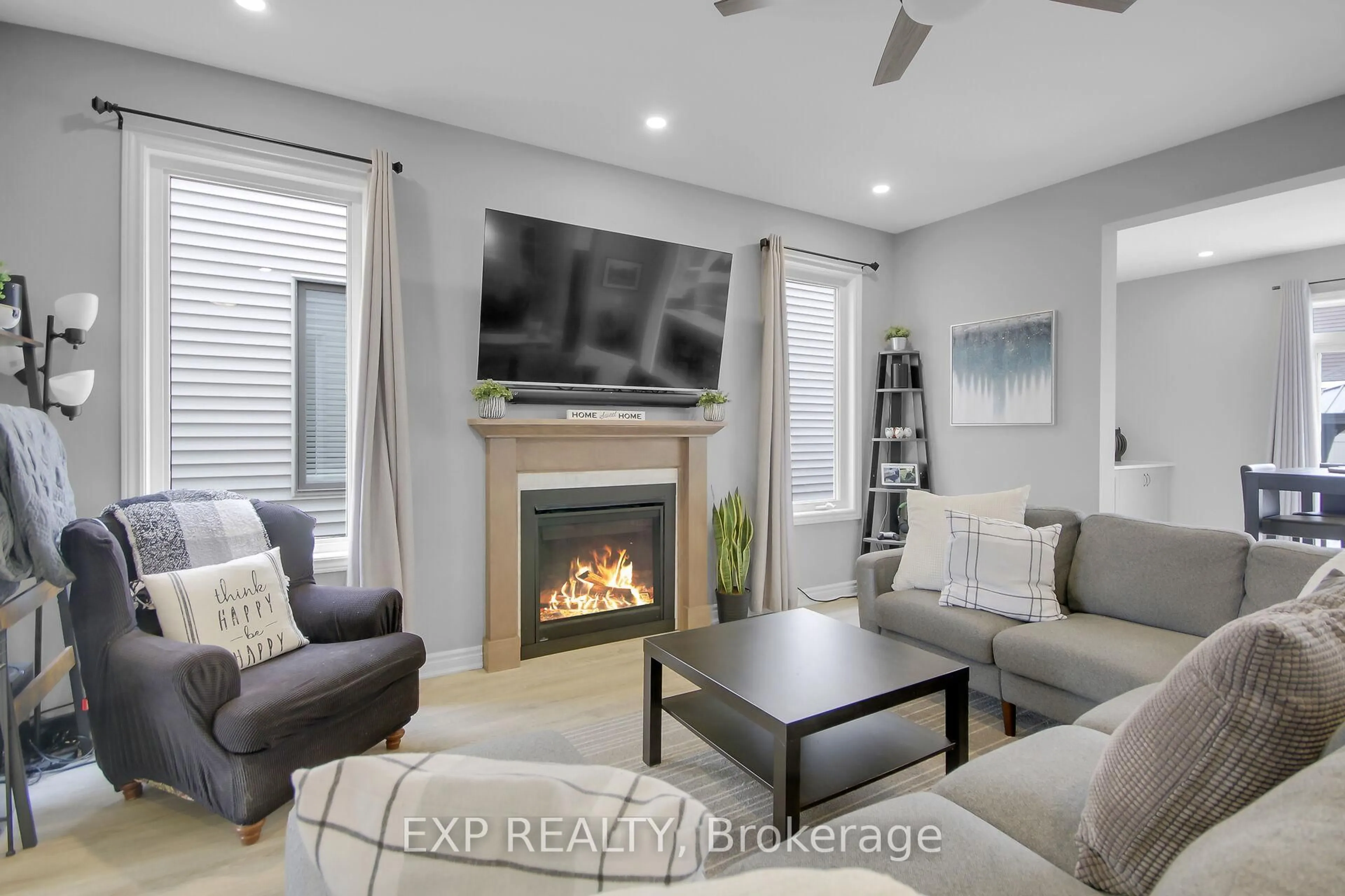 Living room with furniture, unknown for 758 Derreen Ave, Ottawa Ontario K2S 2Z1