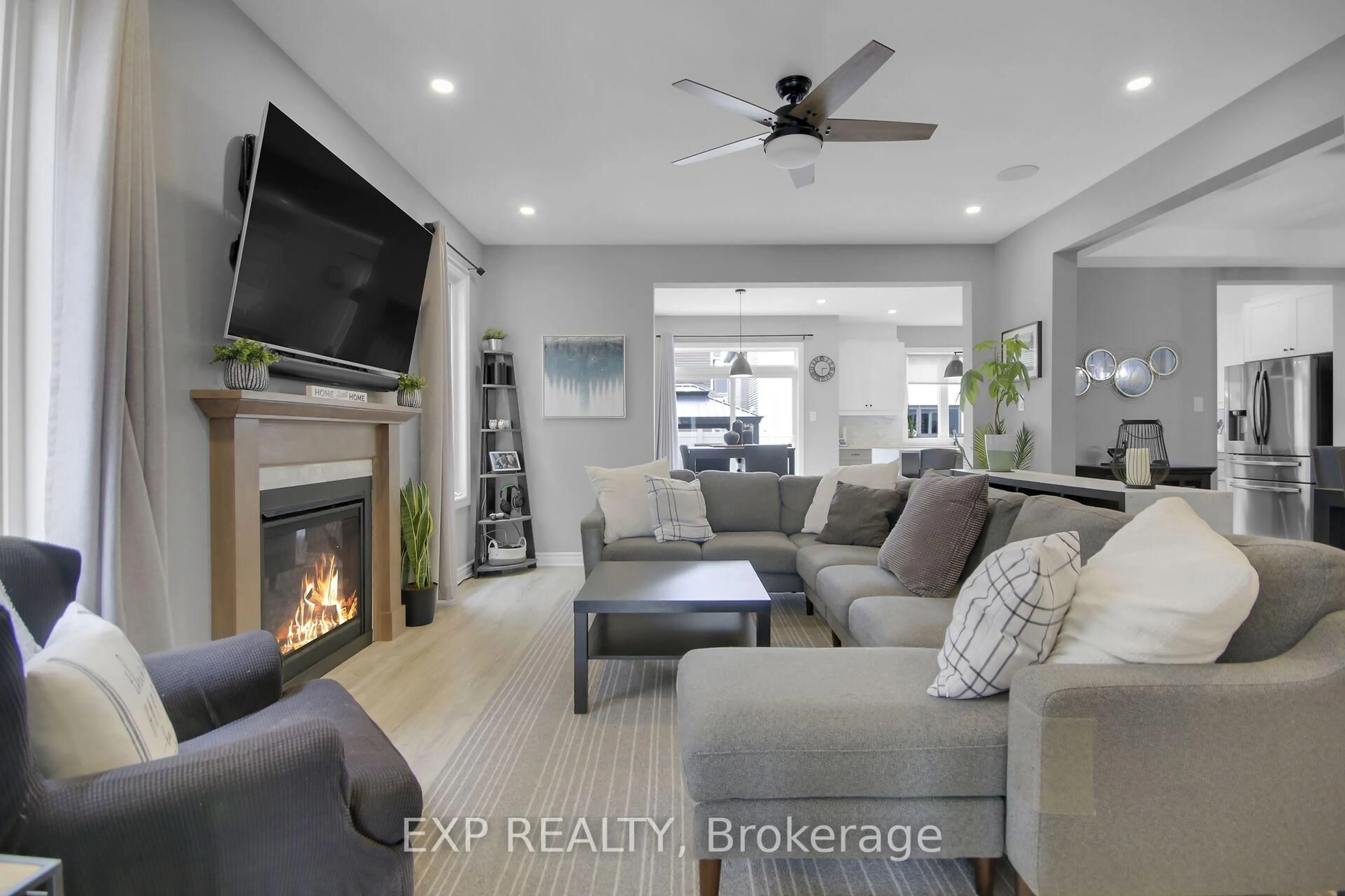 Unknown for 758 Derreen Ave, Ottawa Ontario K2S 2Z1