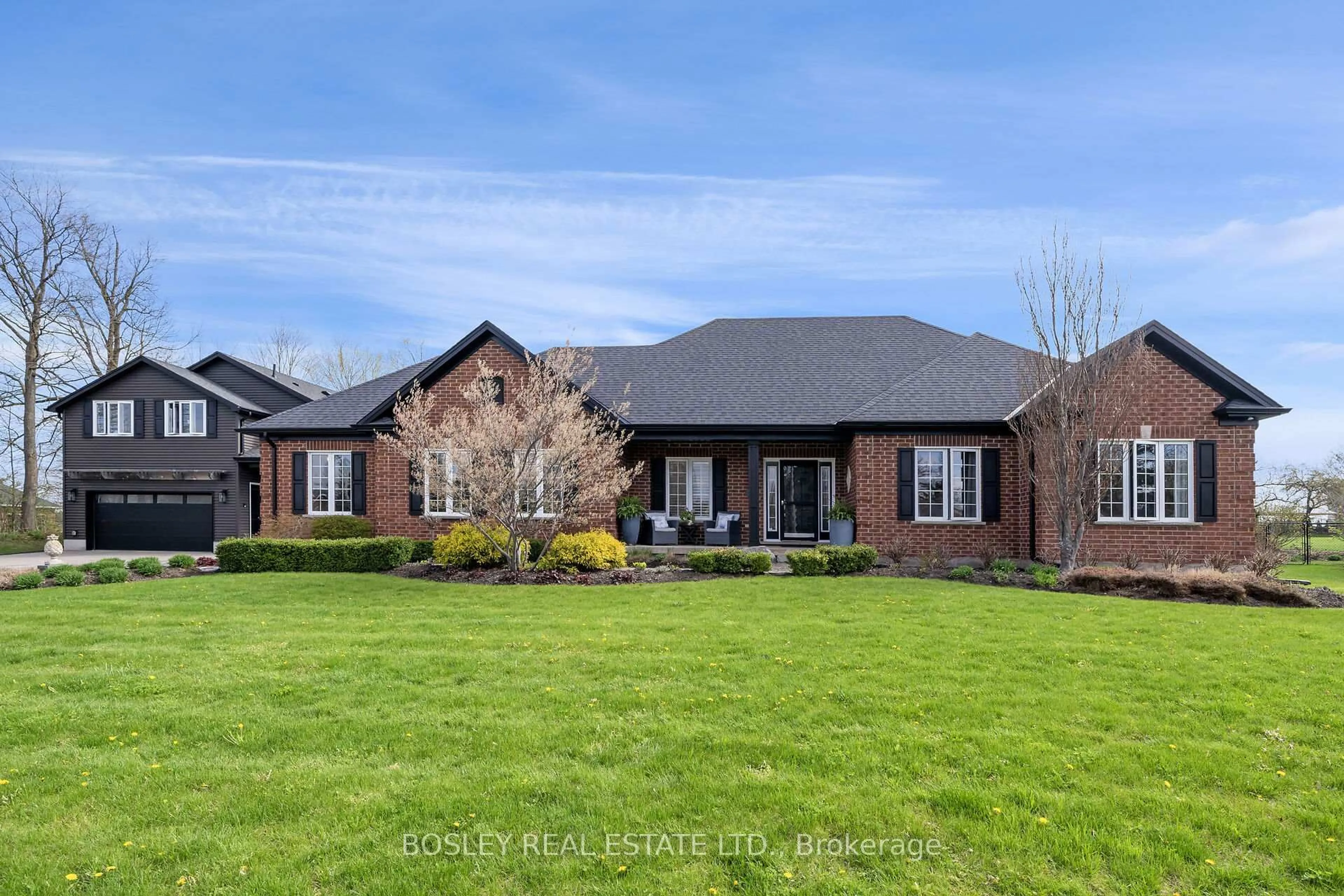 Home with brick exterior material, street for 15 Aspen Crt, Erin Ontario N0B 1T0