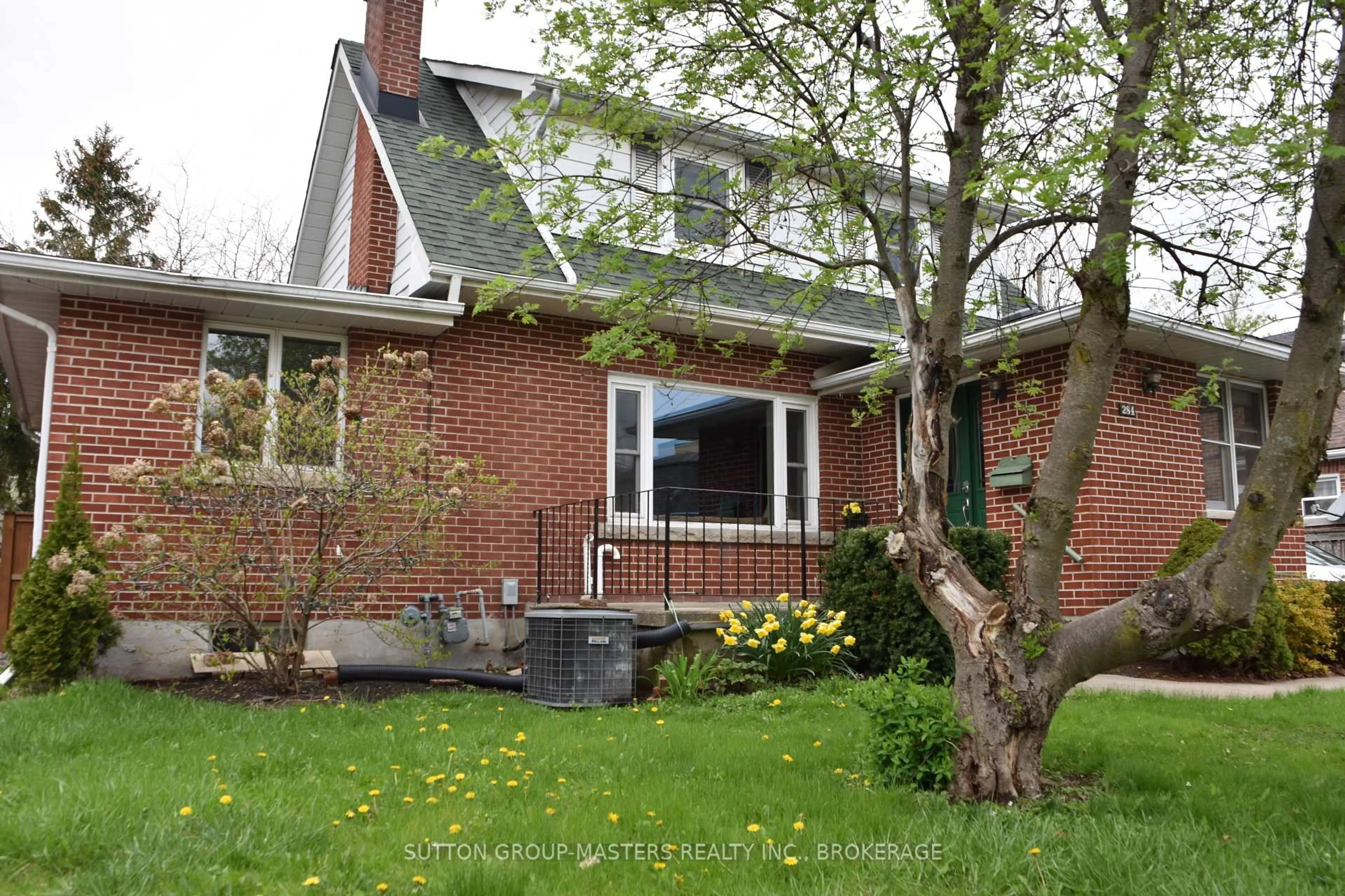 Home with brick exterior material, street for 284 Helen St, Kingston Ontario K7L 4P7