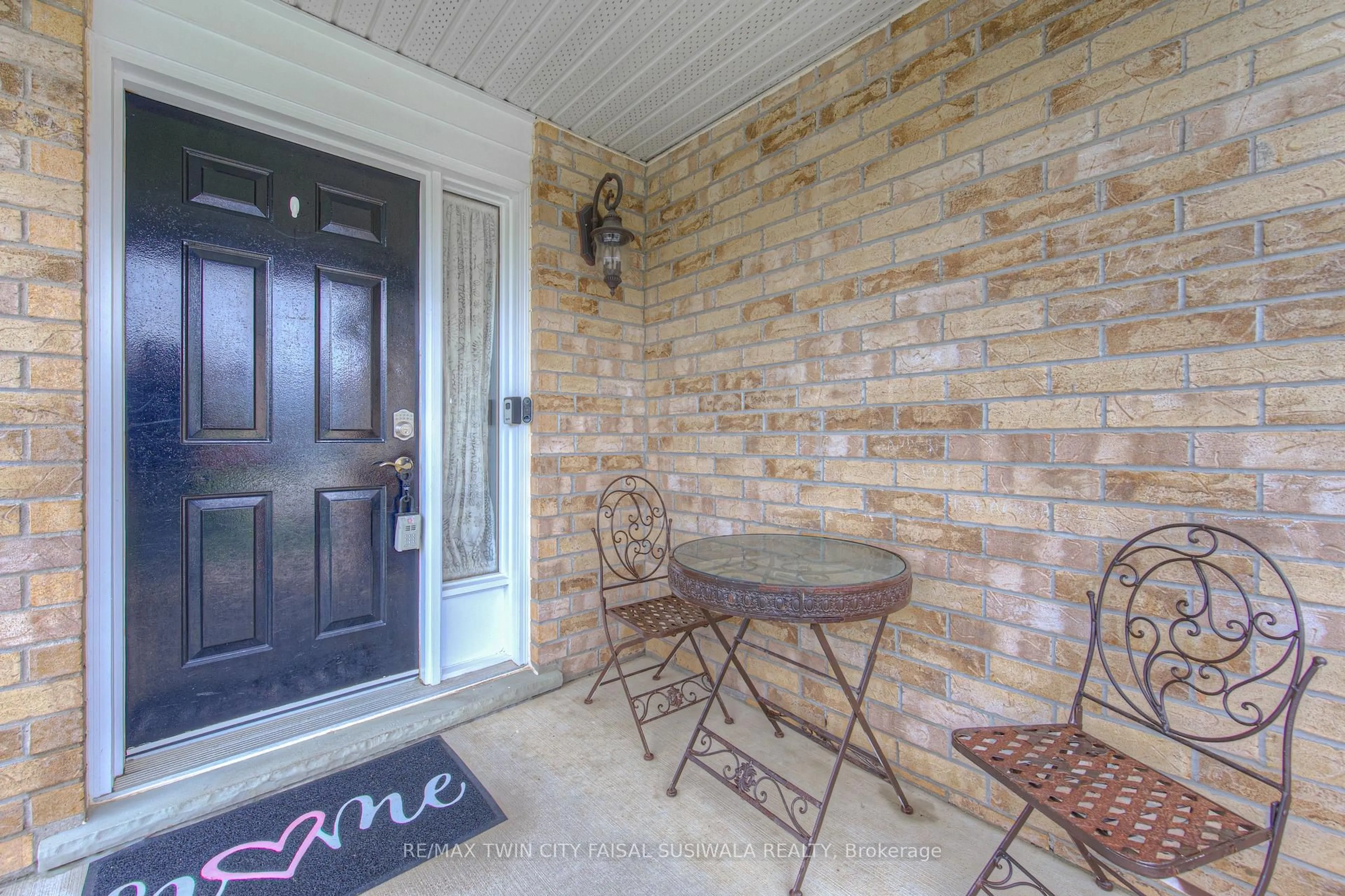 Patio, street for 87 Bartleman Cres, Cambridge Ontario N3C 4L4