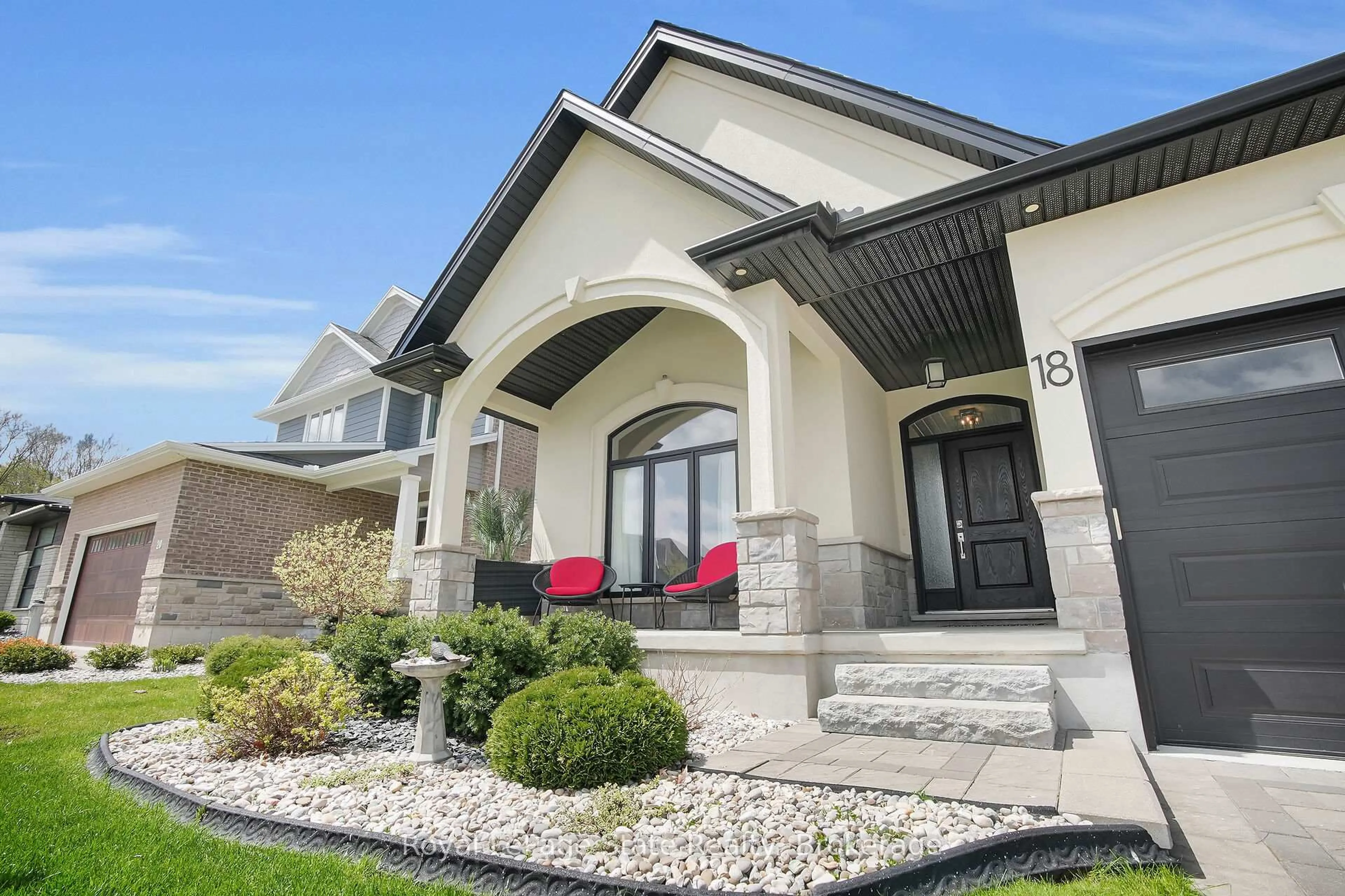 Unknown for 18 Kemp Cres, Strathroy-Caradoc Ontario N7G 0G5