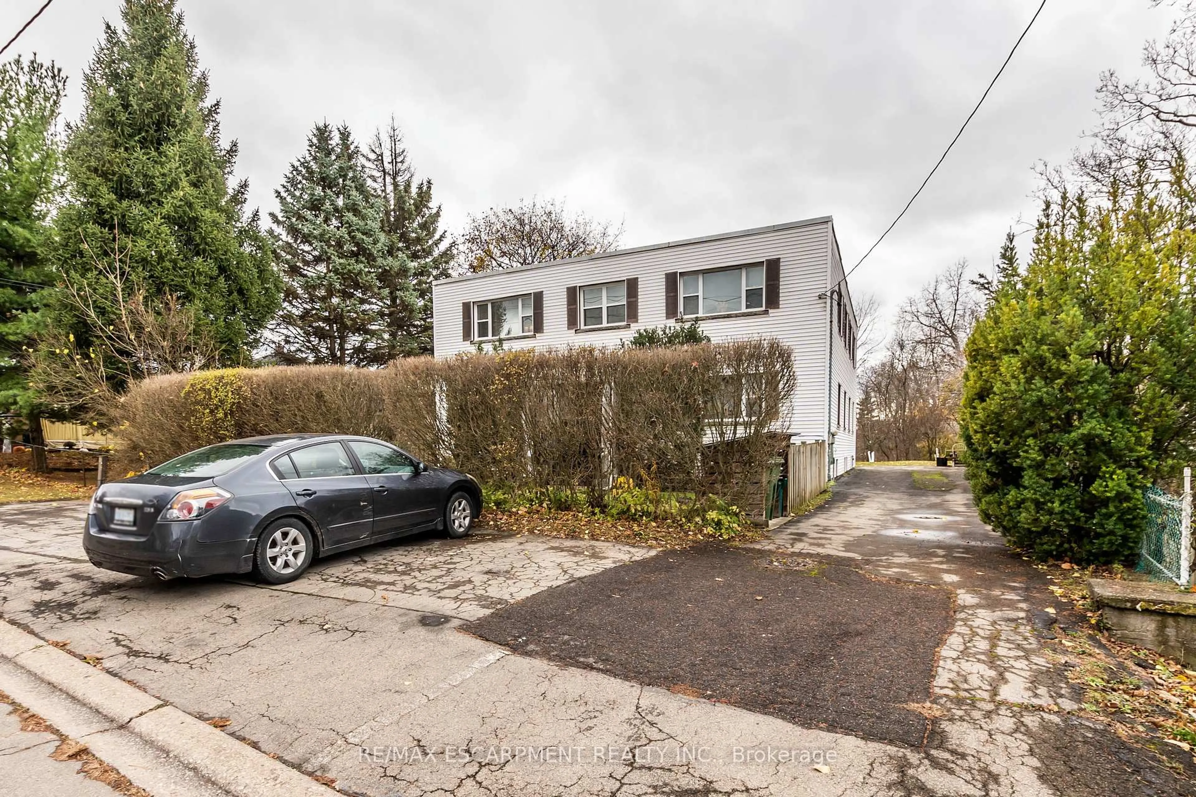 Unknown for 13 McMaster Ave, Welland Ontario L3B 3S6