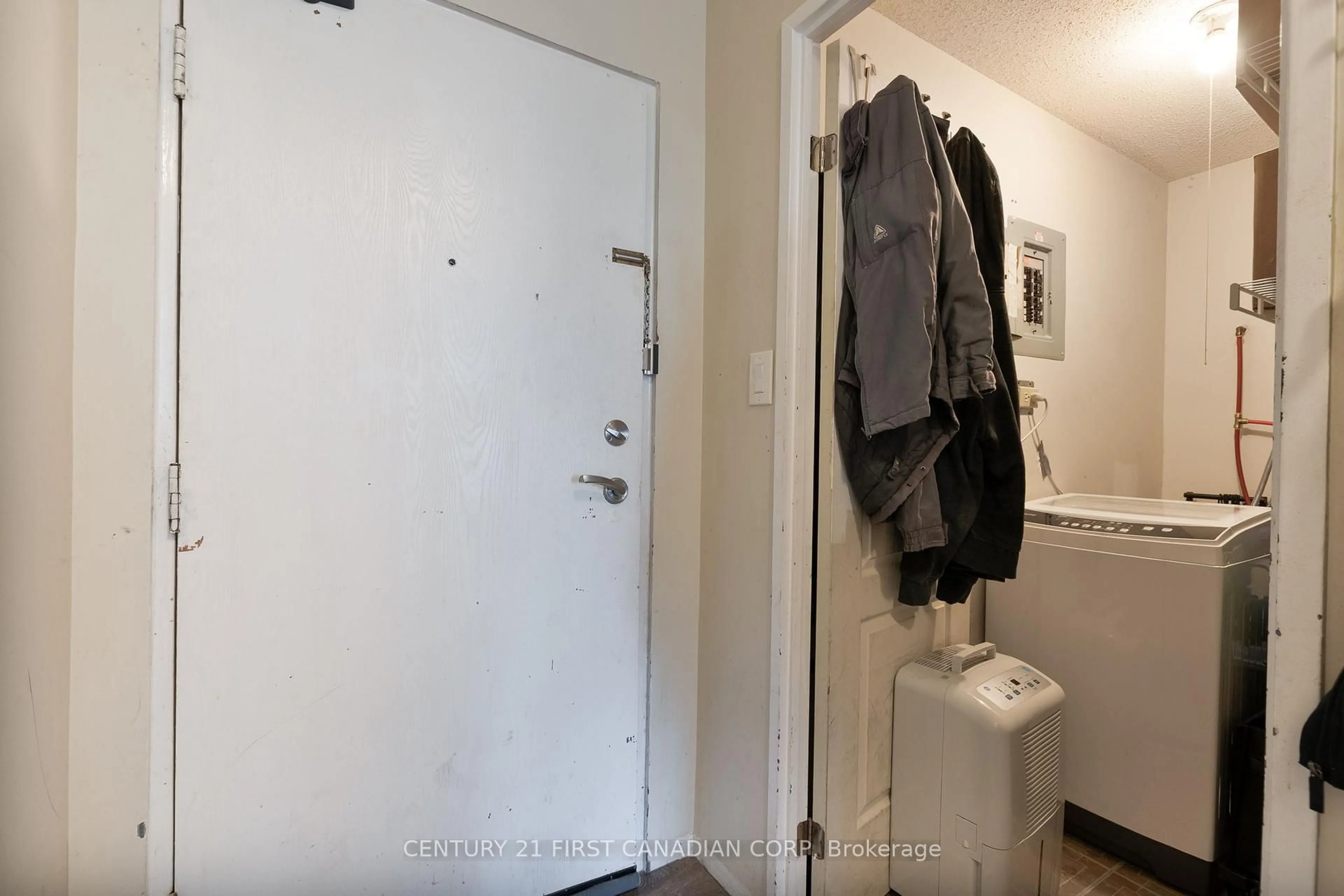 Unknown for 45 Pond Mills Rd #107, London South Ontario N5Z 4W5
