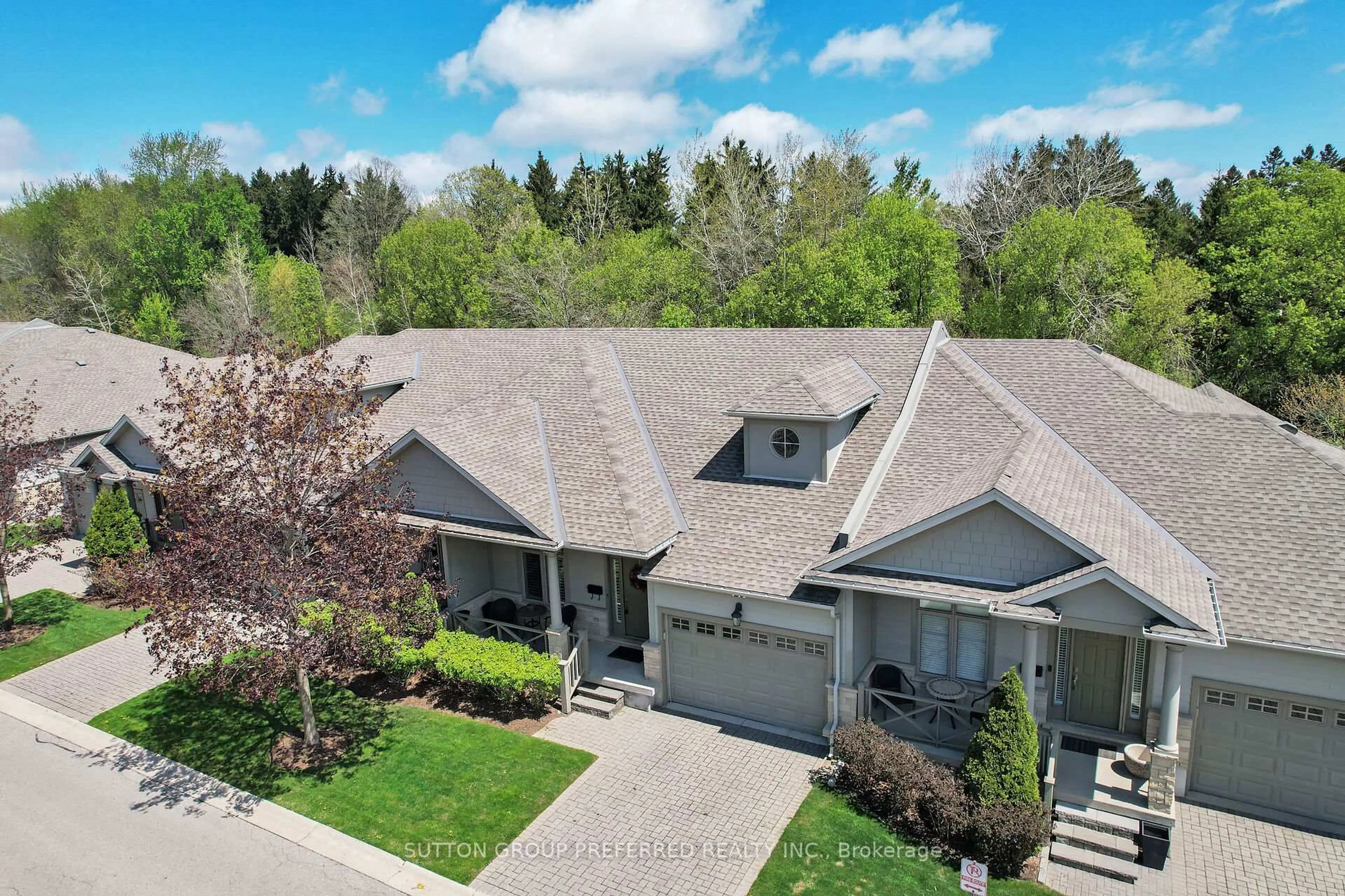 A pic from outside/outdoor area/front of a property/back of a property/a pic from drone, unknown for 124 North Centre Rd #26, London North Ontario N5X 4R3