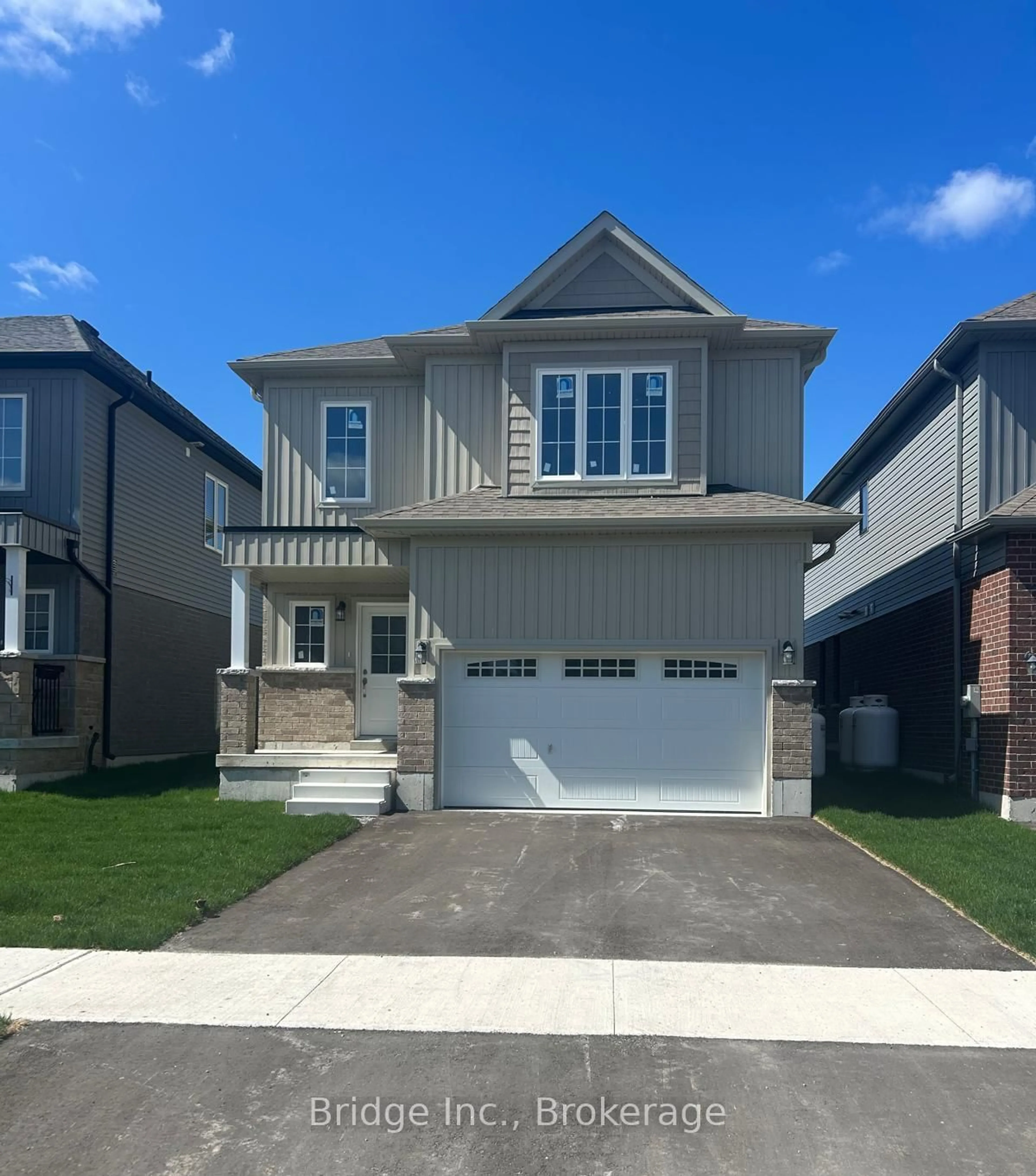 Home with vinyl exterior material, street for 10 Hillcroft Way, Kawartha Lakes Ontario K0M 1A0
