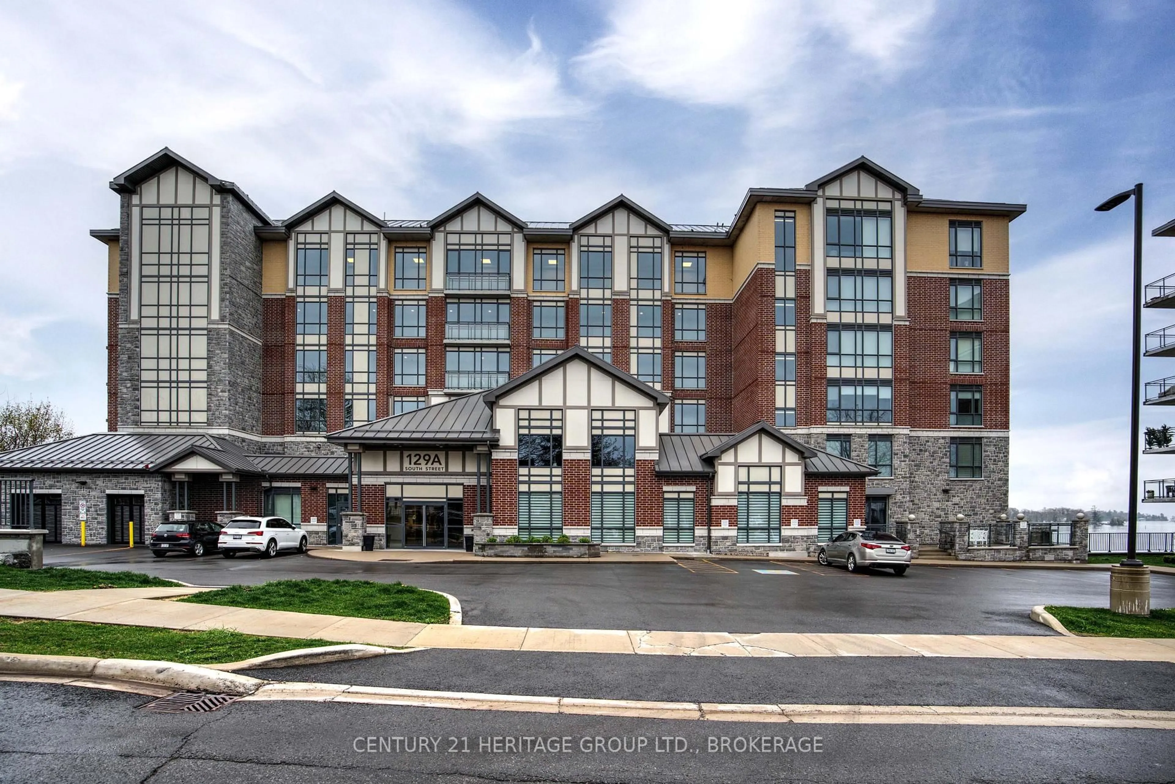 Unknown for 129 South St #607, Gananoque Ontario K7G 1A1
