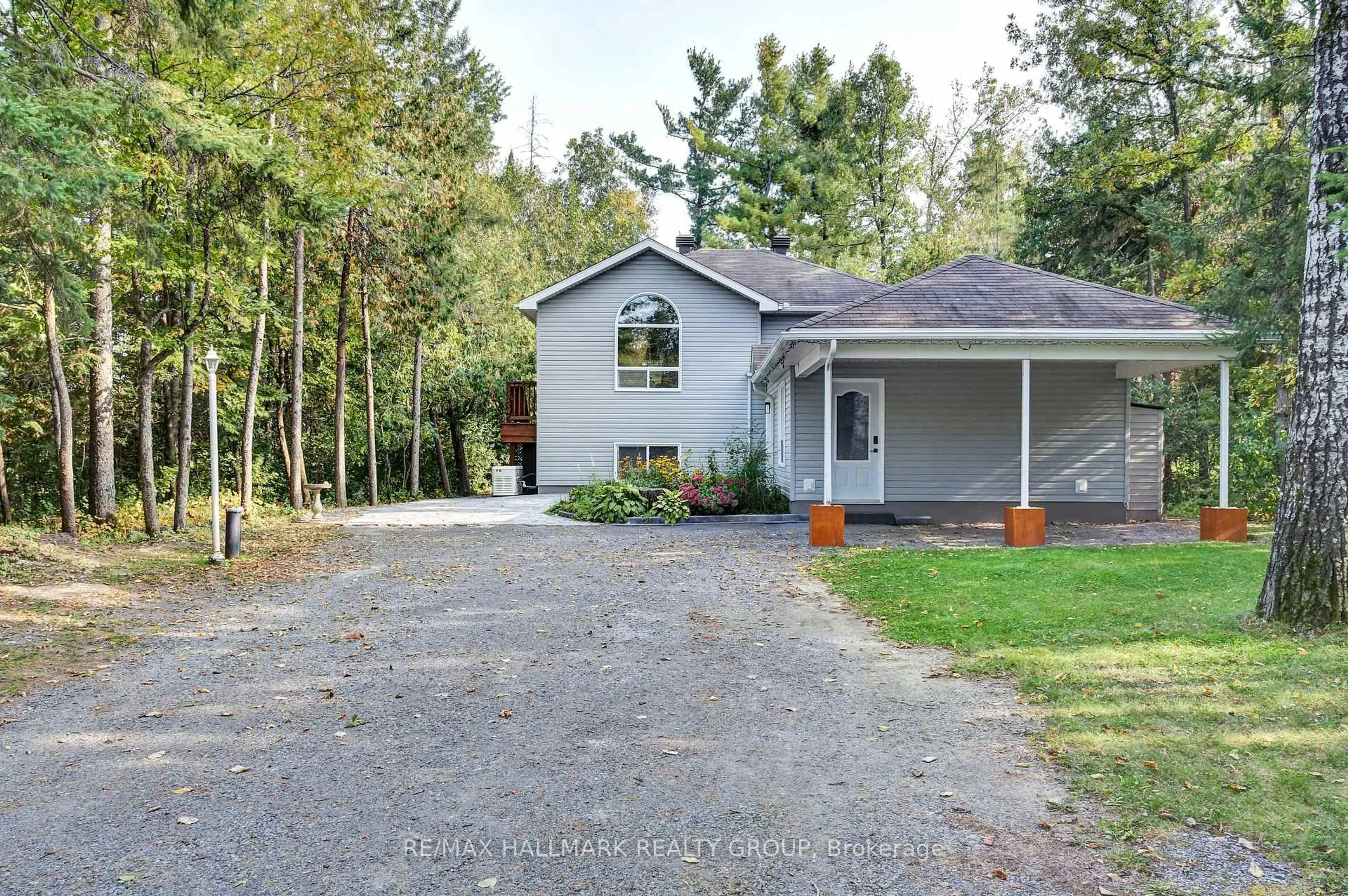 Unknown for 122 CONSTANCE LAKE Rd, Ottawa Ontario K2K 1X7
