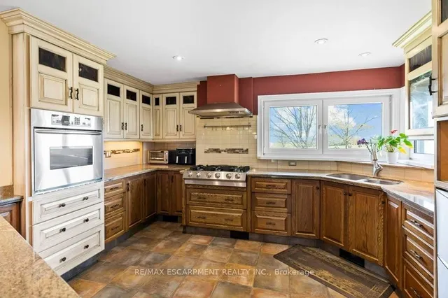 Additional property image - 407 Third Rd