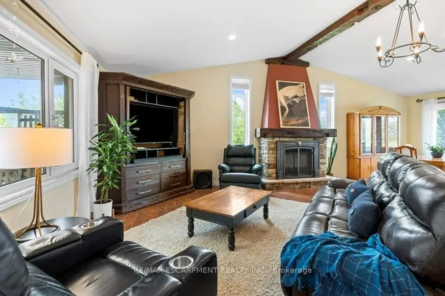Additional property image - 407 Third Rd