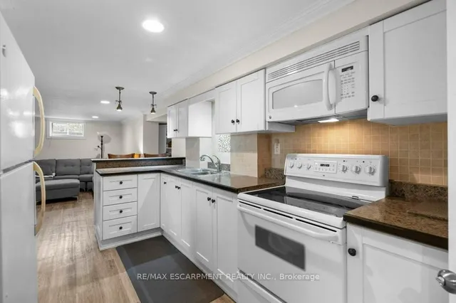Additional property image - 407 Third Rd