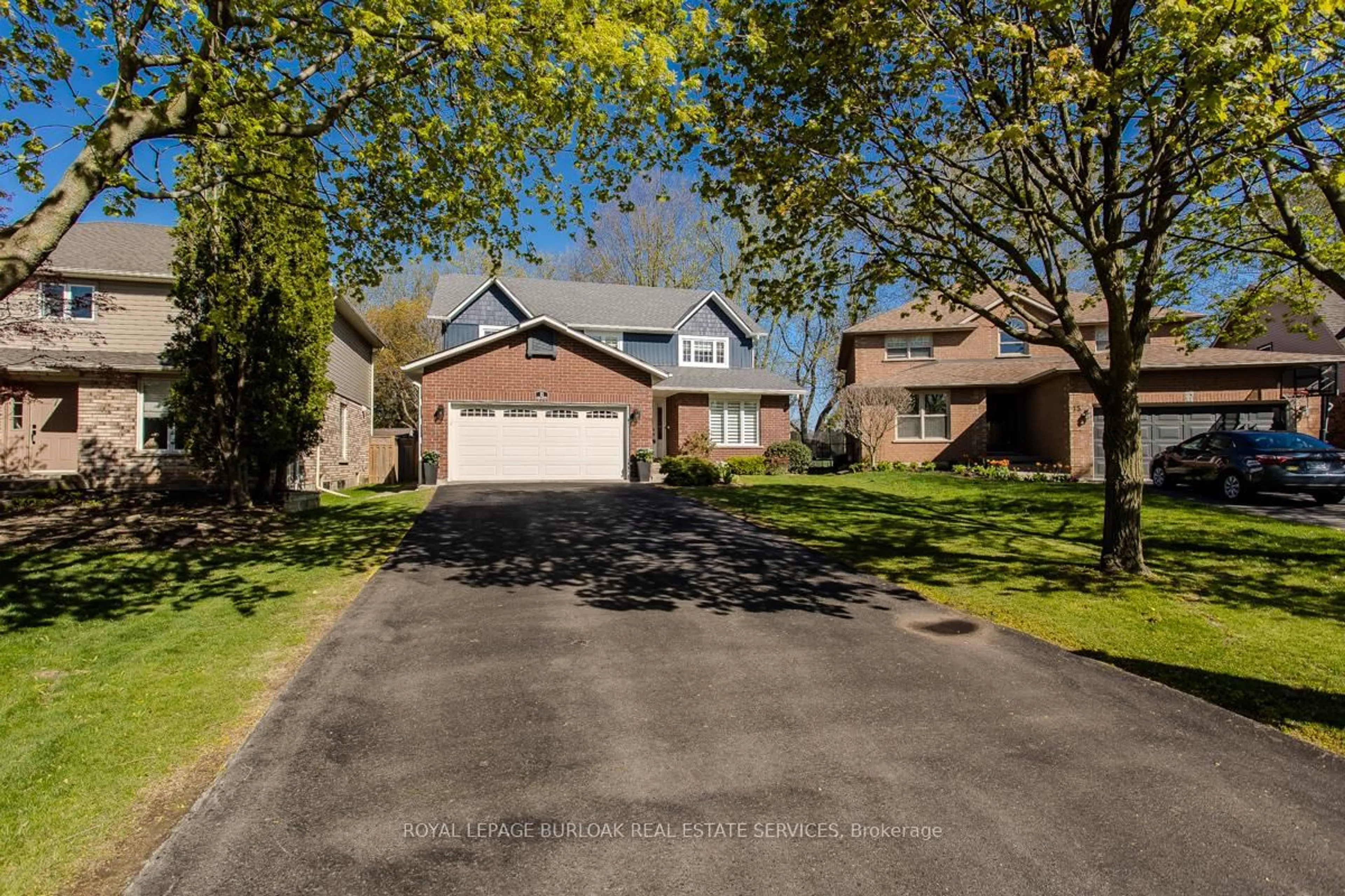 A pic from outside/outdoor area/front of a property/back of a property/a pic from drone, street for 11 Norma Cres, Hamilton Ontario L9G 4S9