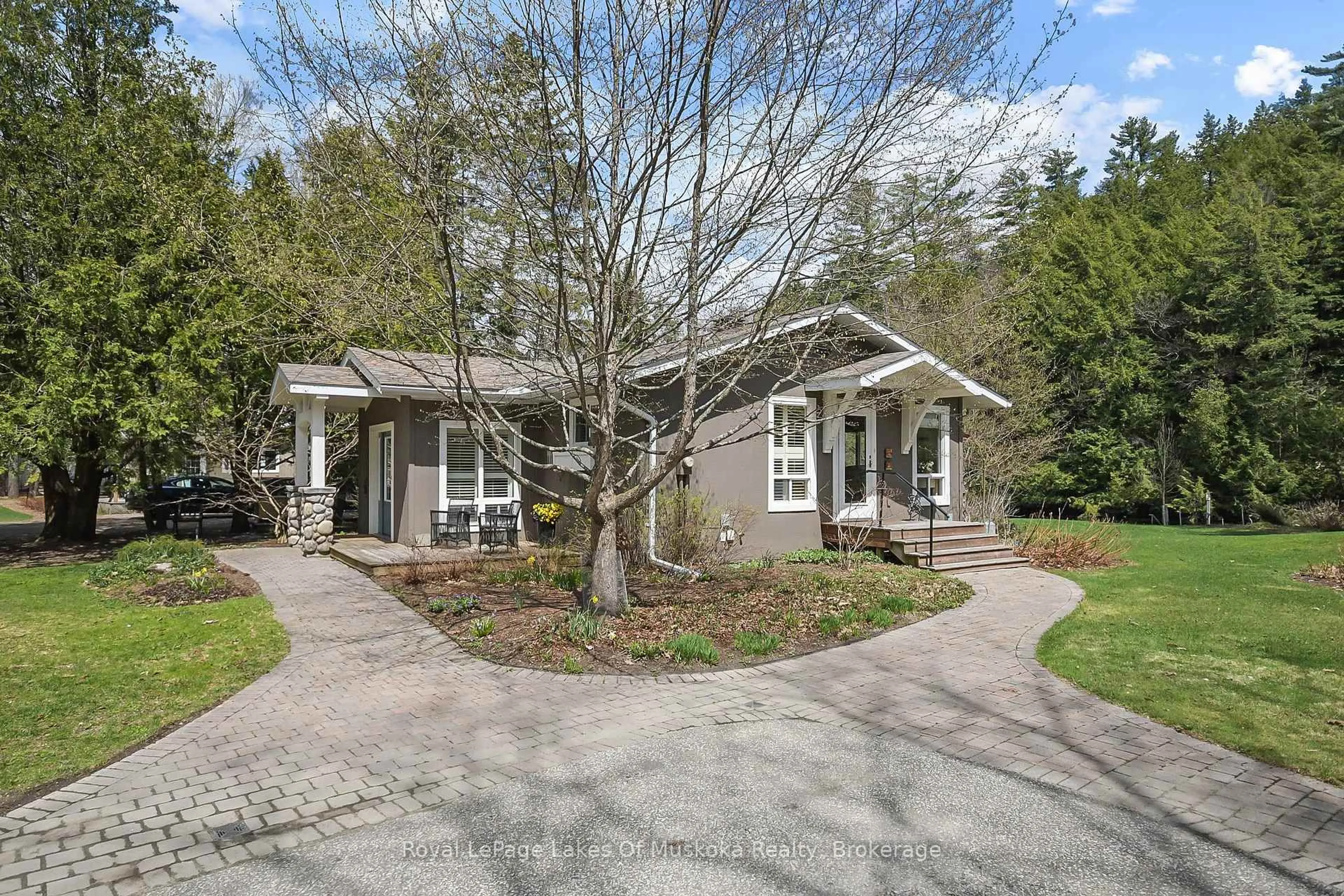 Unknown for 9 Summer Lane, Bracebridge Ontario P1L 0A1