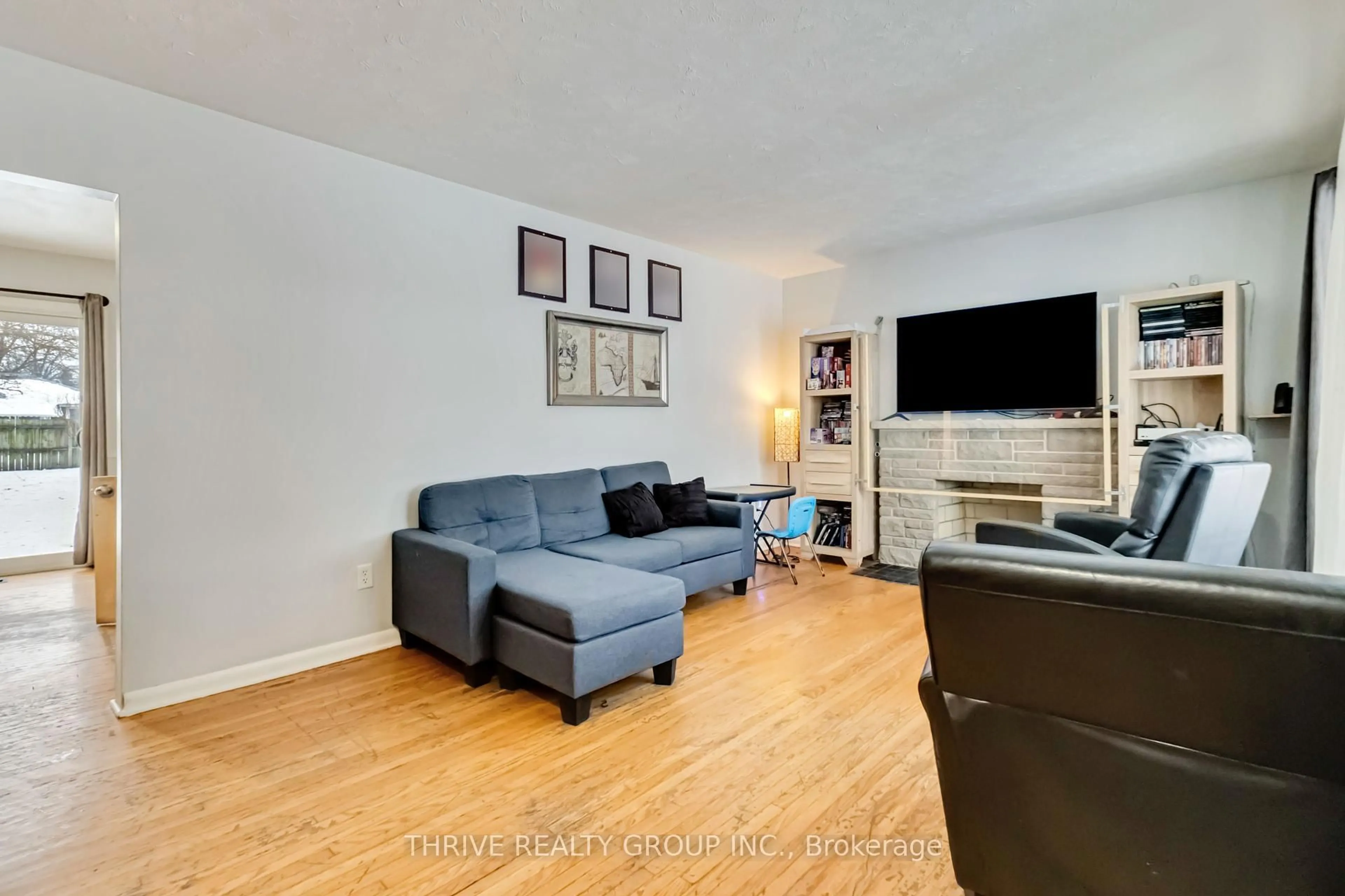 Living room with furniture, unknown for 1215 Michael St, London Ontario N5V 2H4