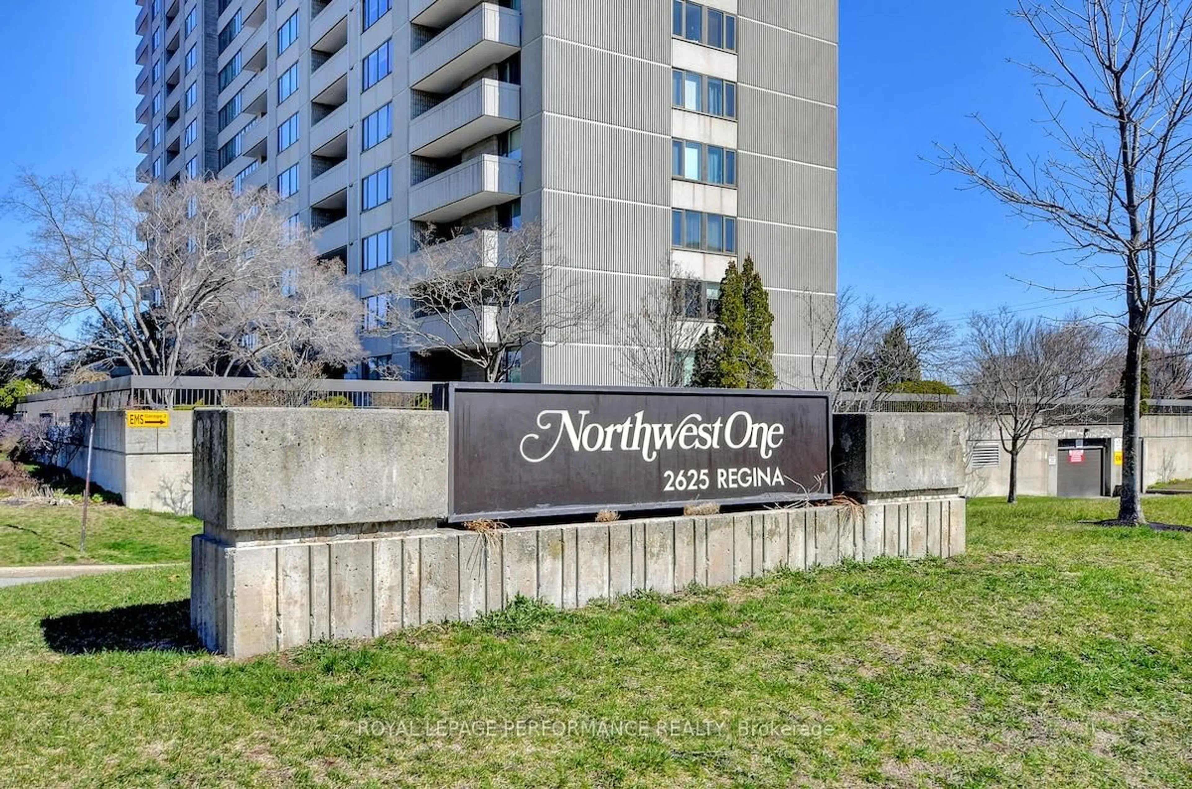 Unknown for 2625 Regina St #2105, Ottawa Ontario K2B 5W8