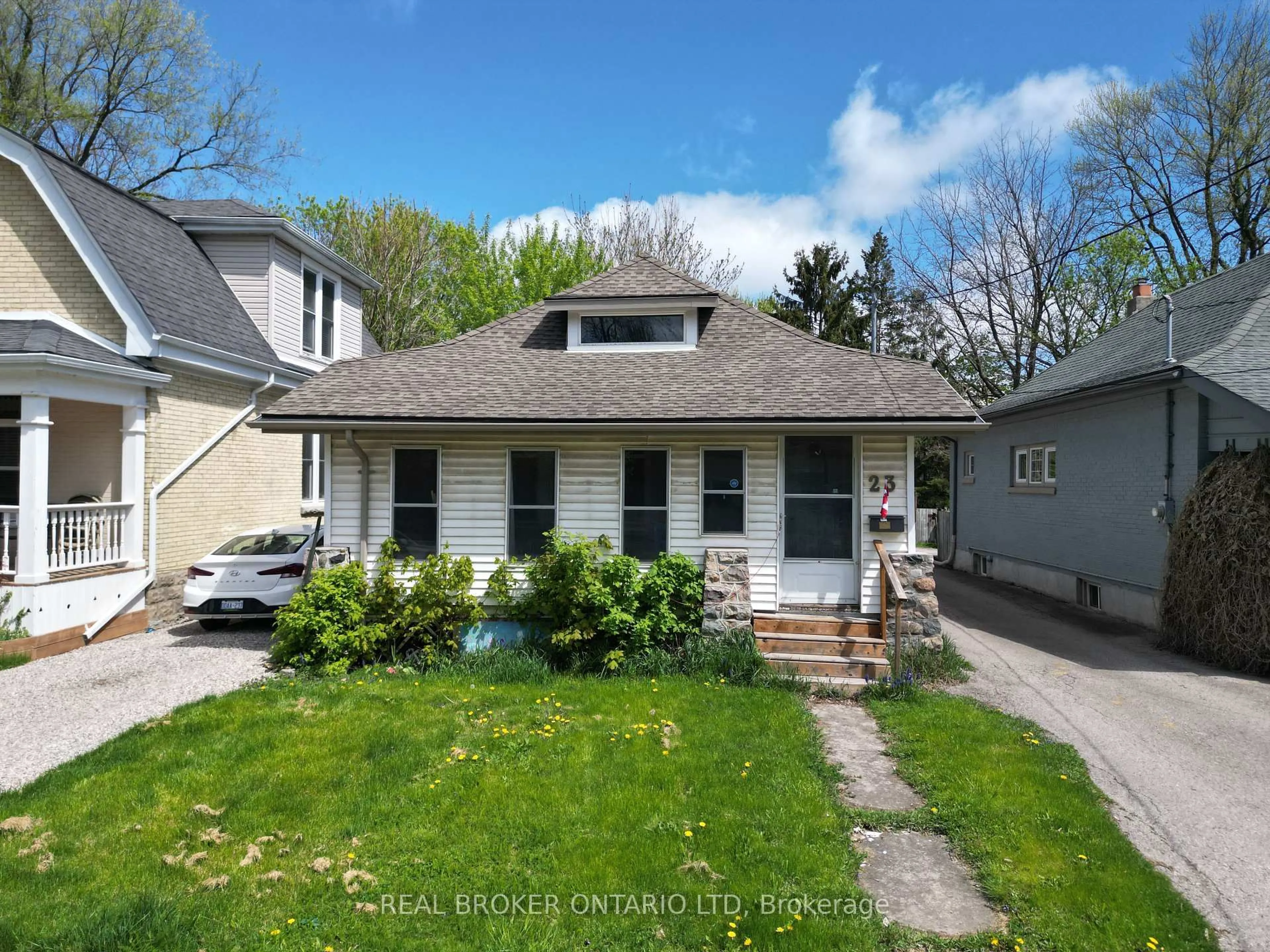 A pic from outside/outdoor area/front of a property/back of a property/a pic from drone, street for 23 Blackfriars St, London North Ontario N6H 1K5