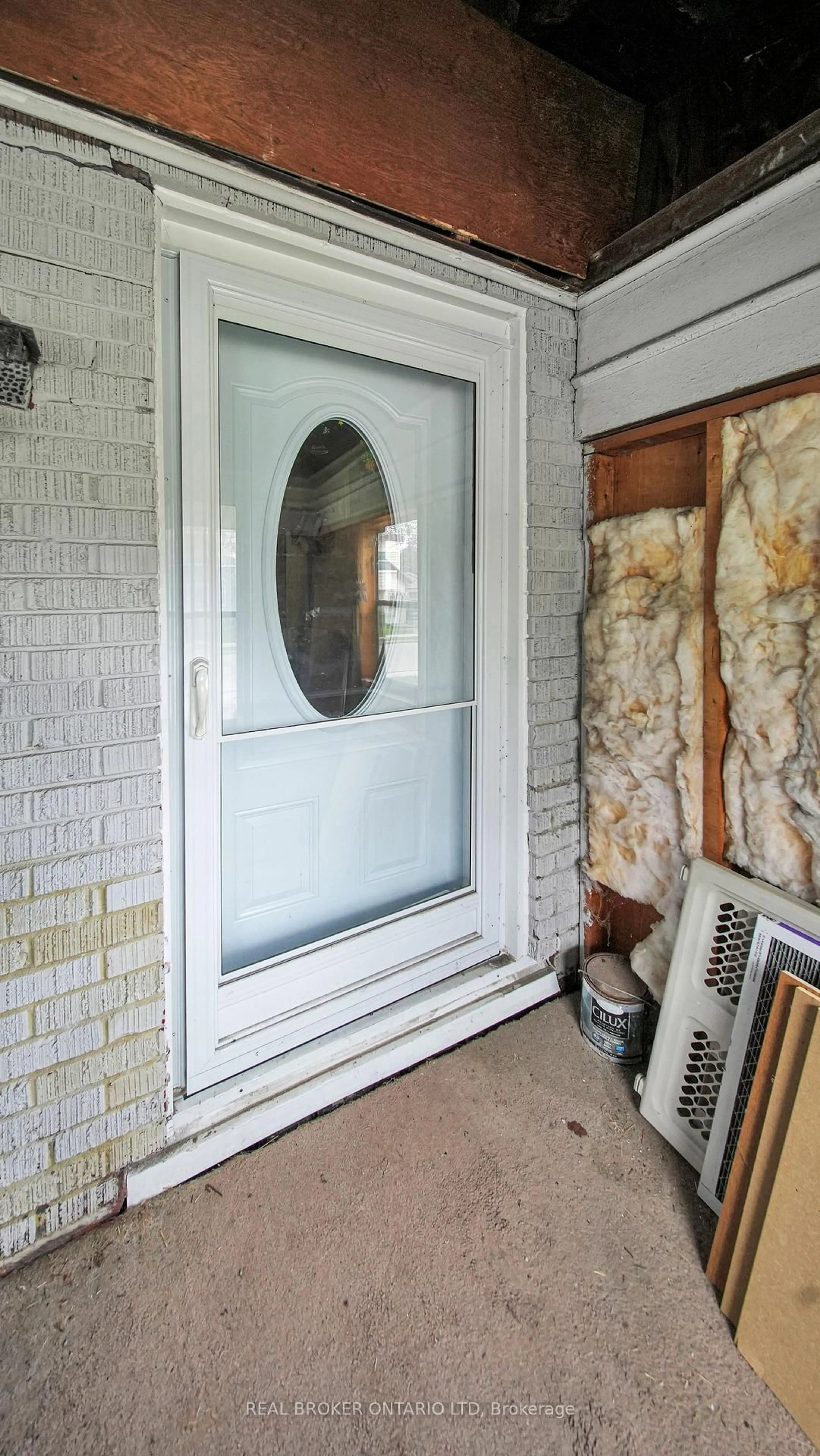Indoor entryway for 23 Blackfriars St, London North Ontario N6H 1K5