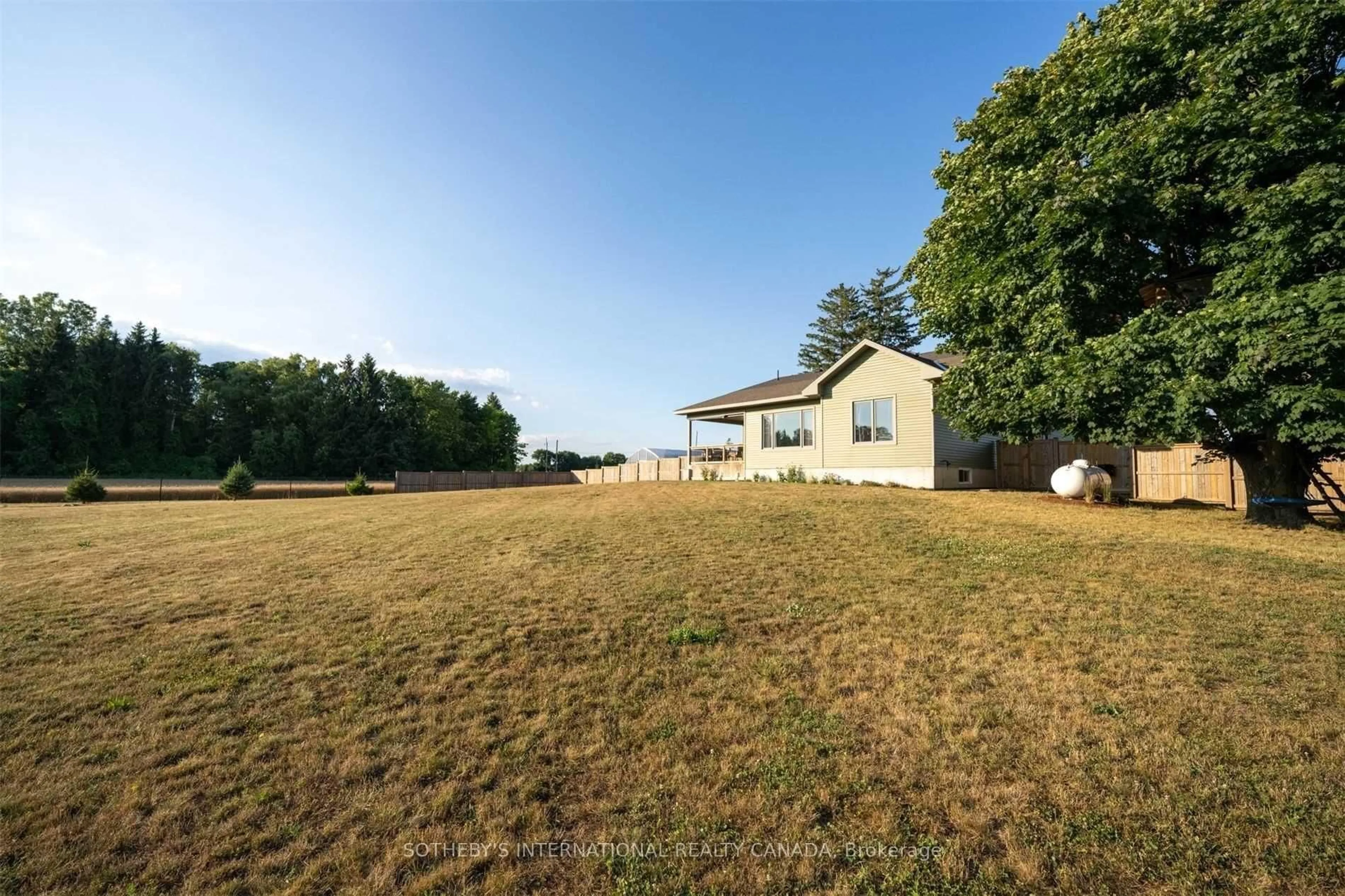 A pic from outside/outdoor area/front of a property/back of a property/a pic from drone, unknown for 917 Wainfleet Dunnville Rd, Wainfleet Ontario N0A 1K0