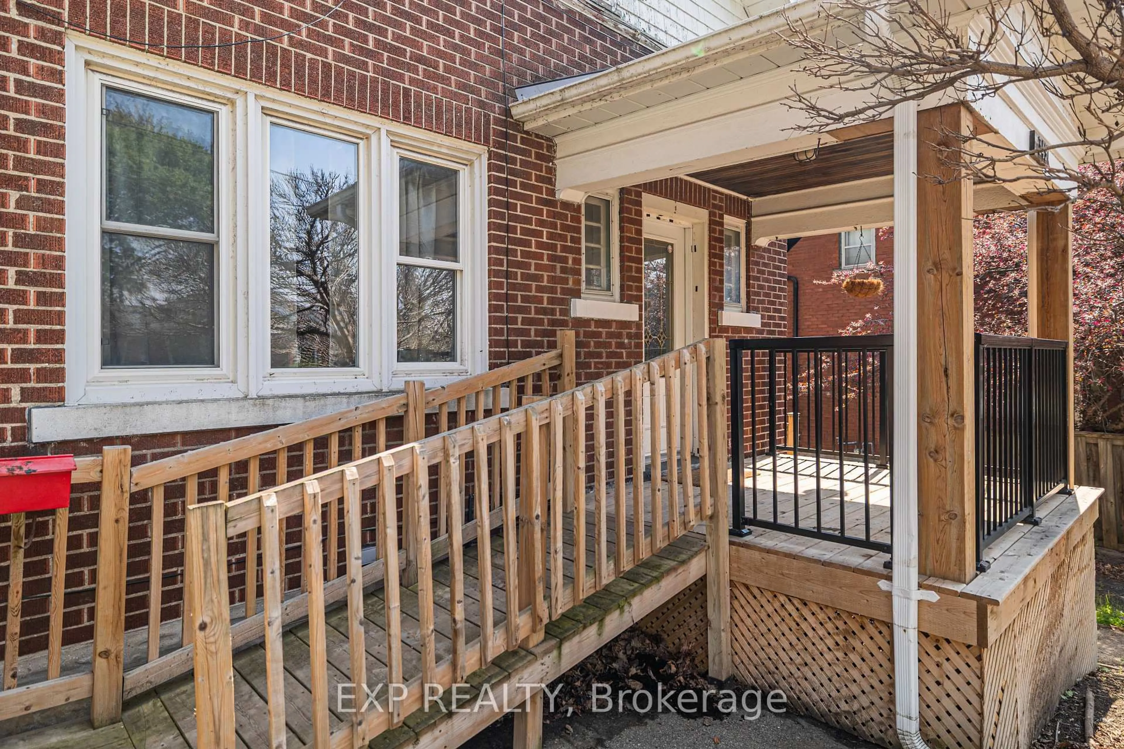 Unknown for 349 Luella St, Kitchener Ontario N2H 2J3
