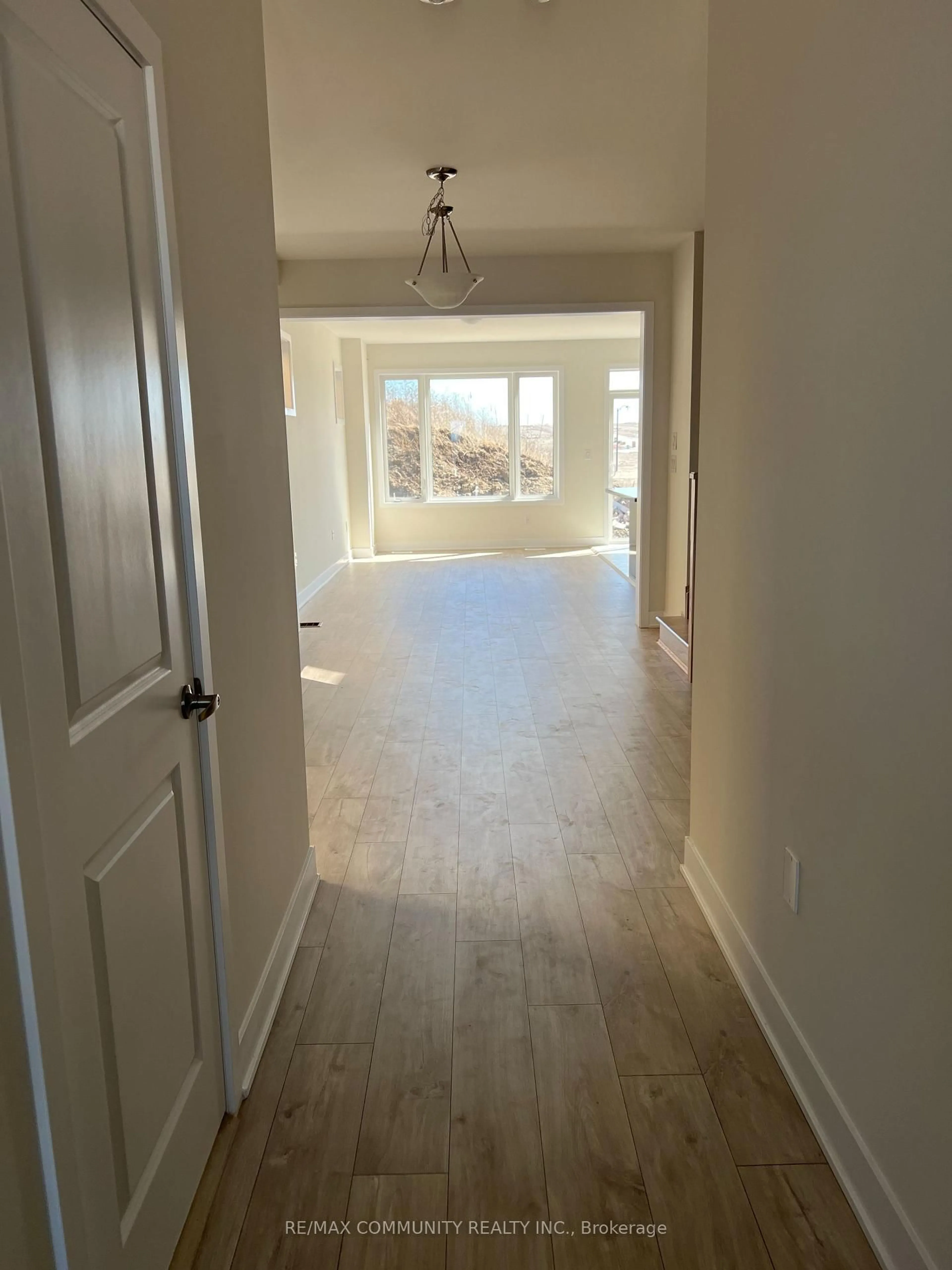 Indoor entryway for 107 Pike St, Smith-Ennismore-Lakefield Ontario K9K 0J5