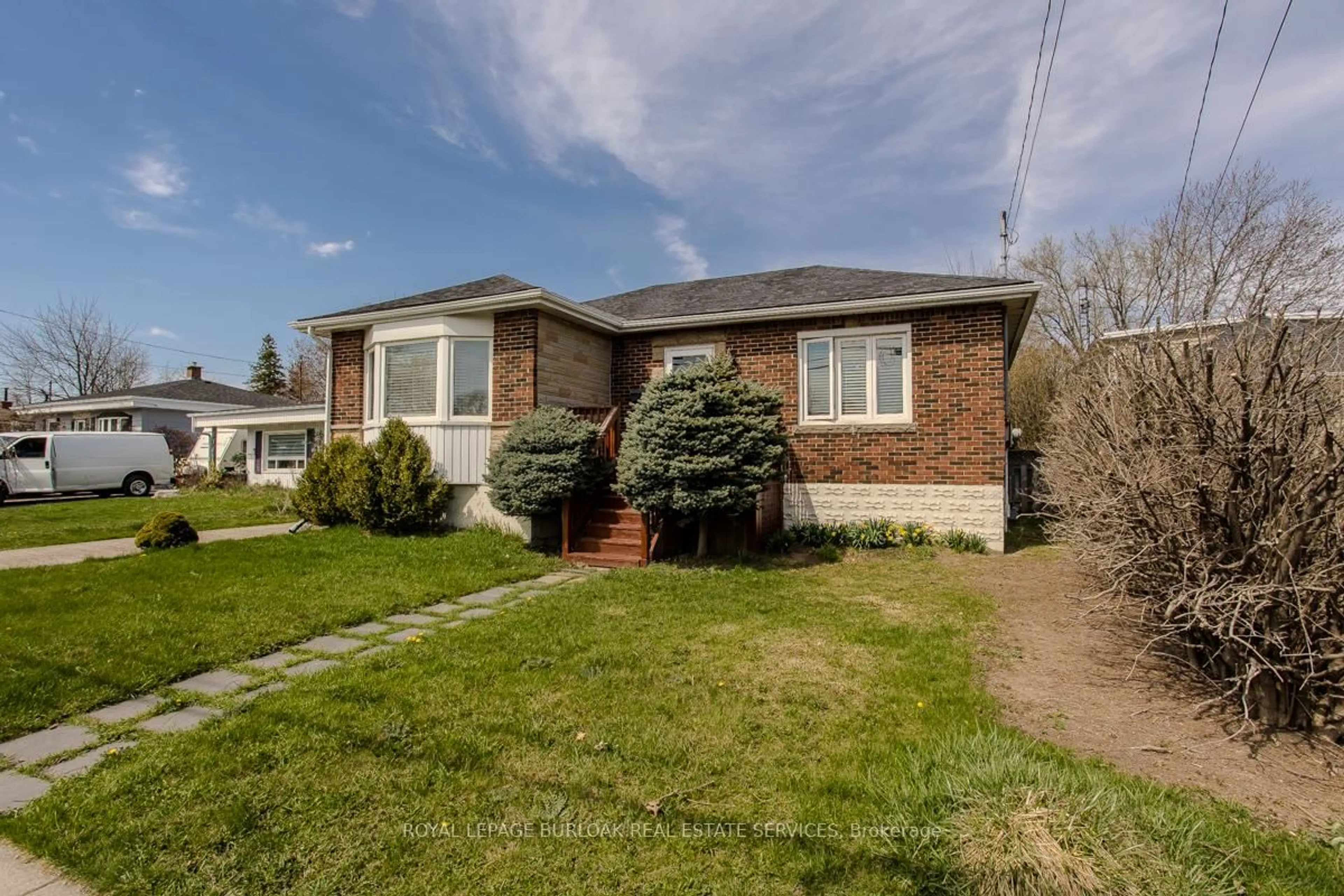 Home with brick exterior material, street for 848 Upper Wellington St, Hamilton Ontario L9A 3R9