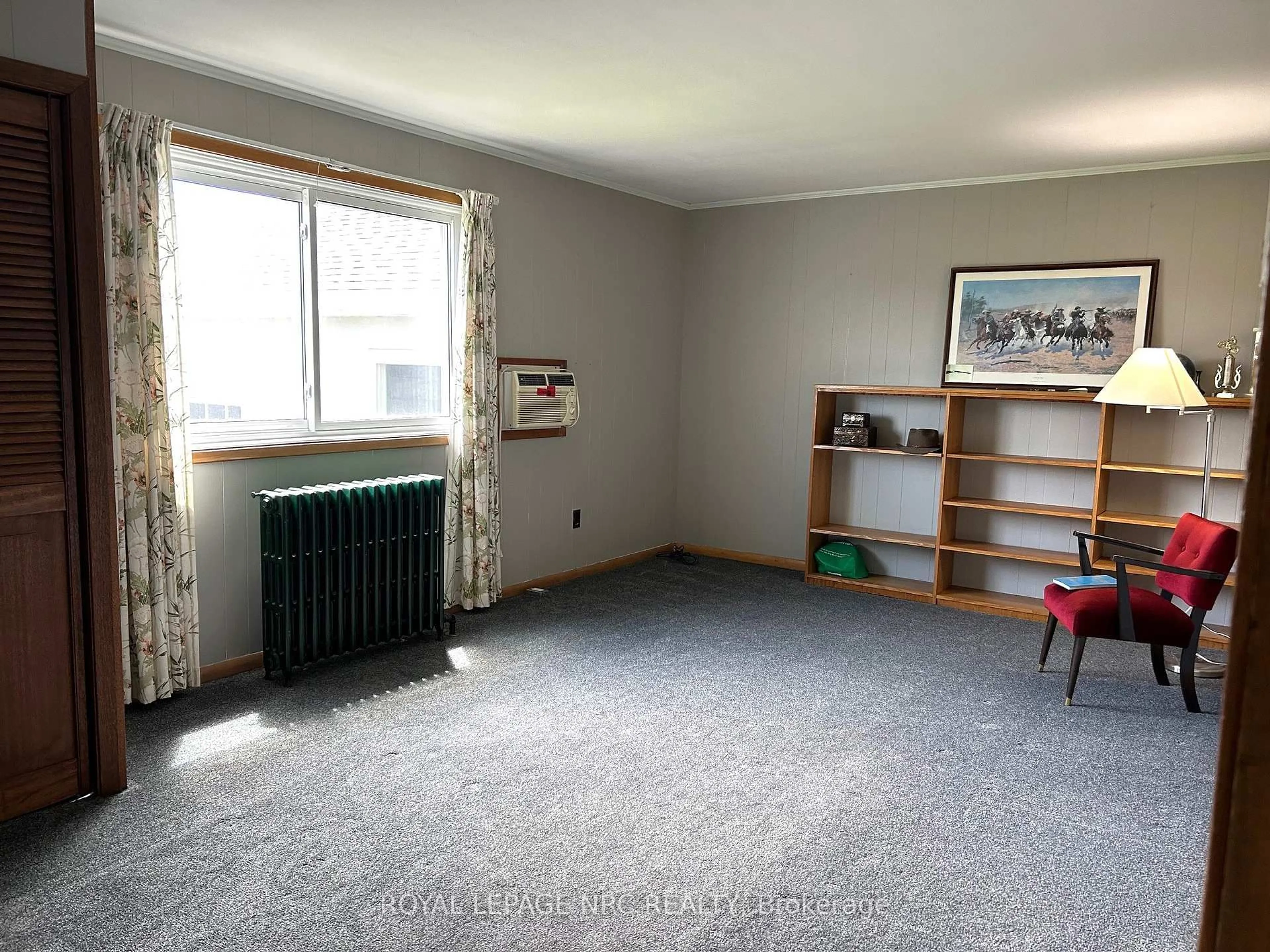 A pic of a room for 1 Klines Ave, Welland Ontario L3C 1Z7