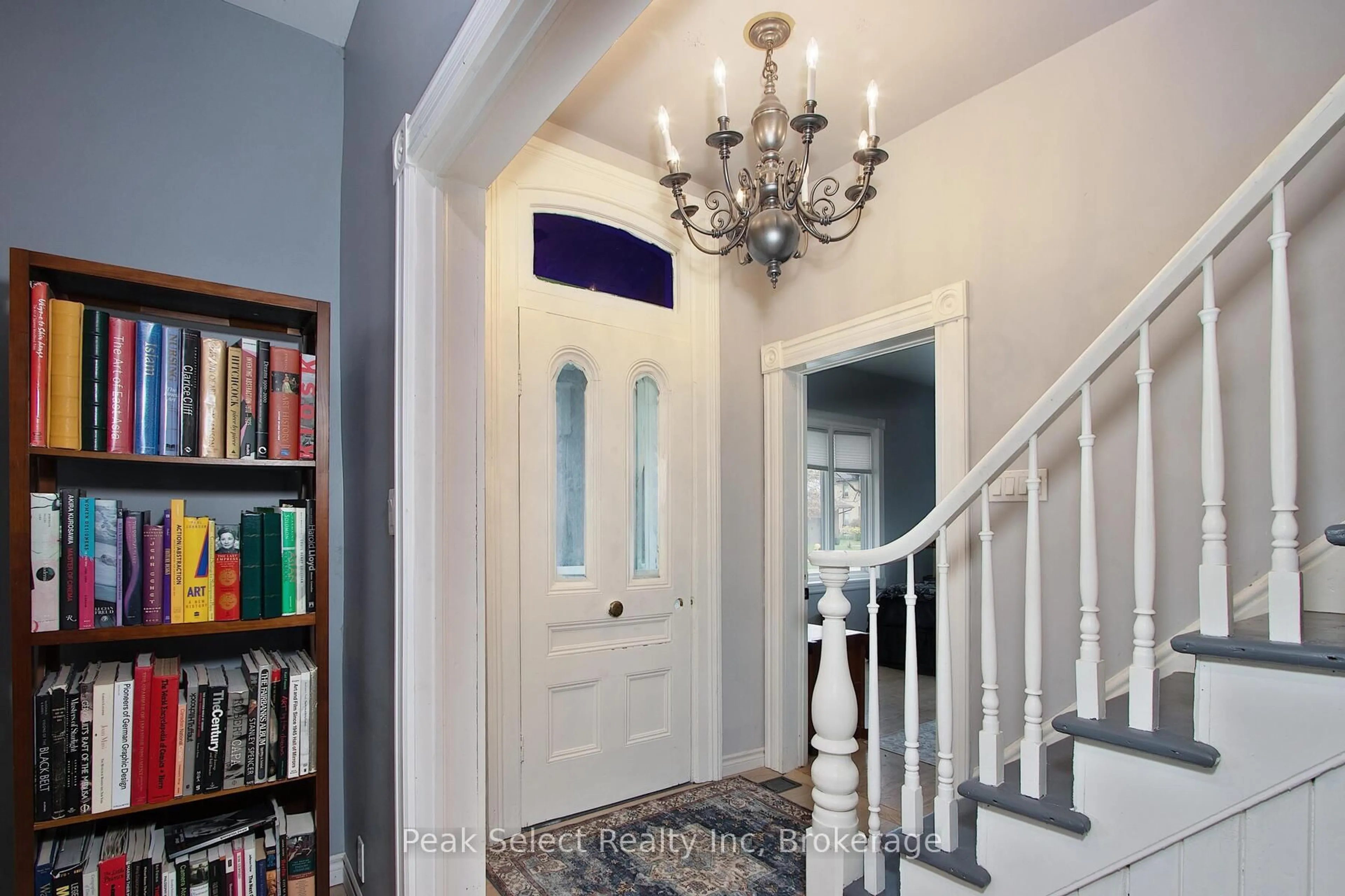Indoor entryway for 430 ALBERT St, South Huron Ontario N0M 1S1