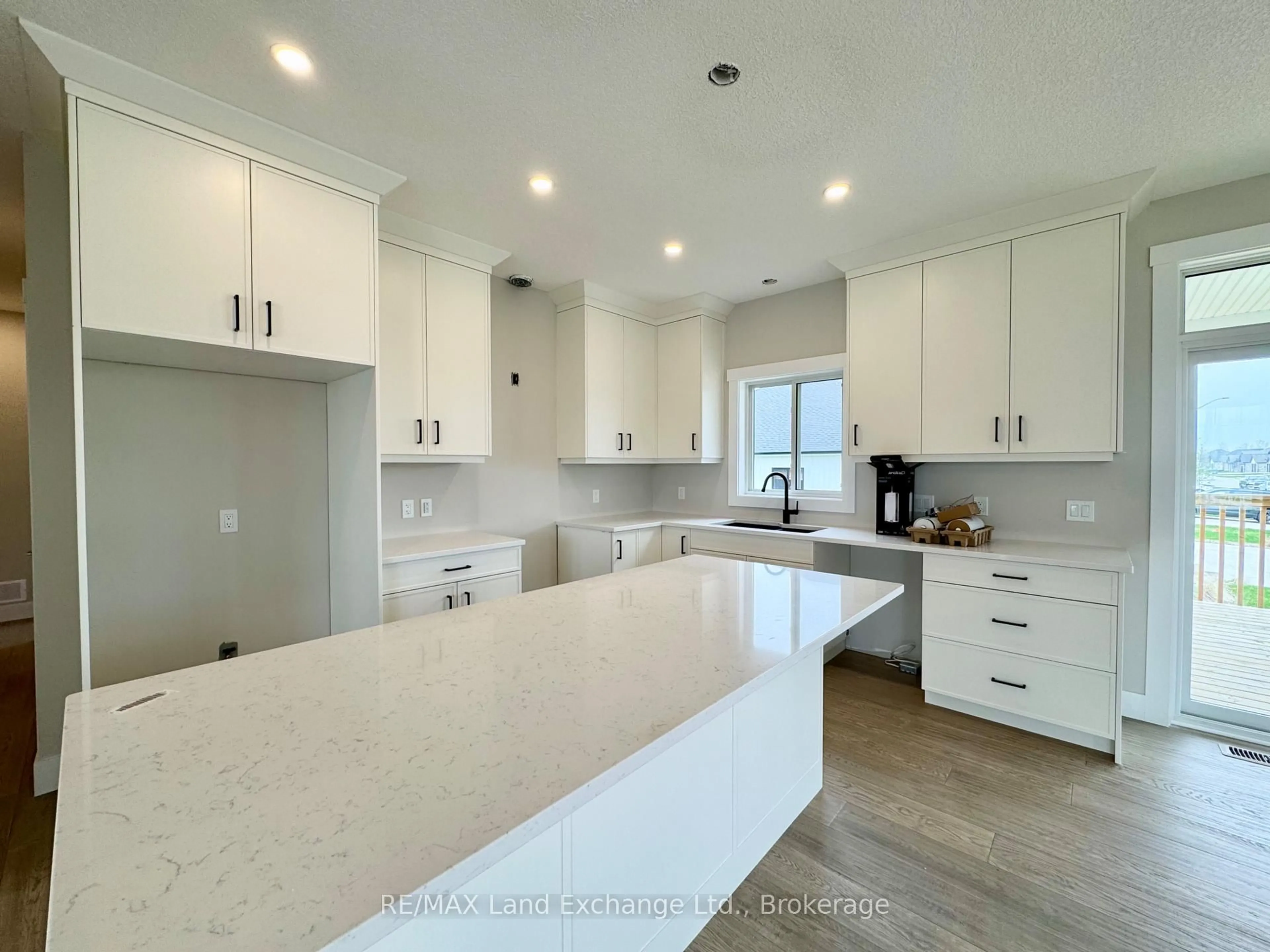 Open concept kitchen, unknown for 399 Amanda's Way, Saugeen Shores Ontario N0H 2C3