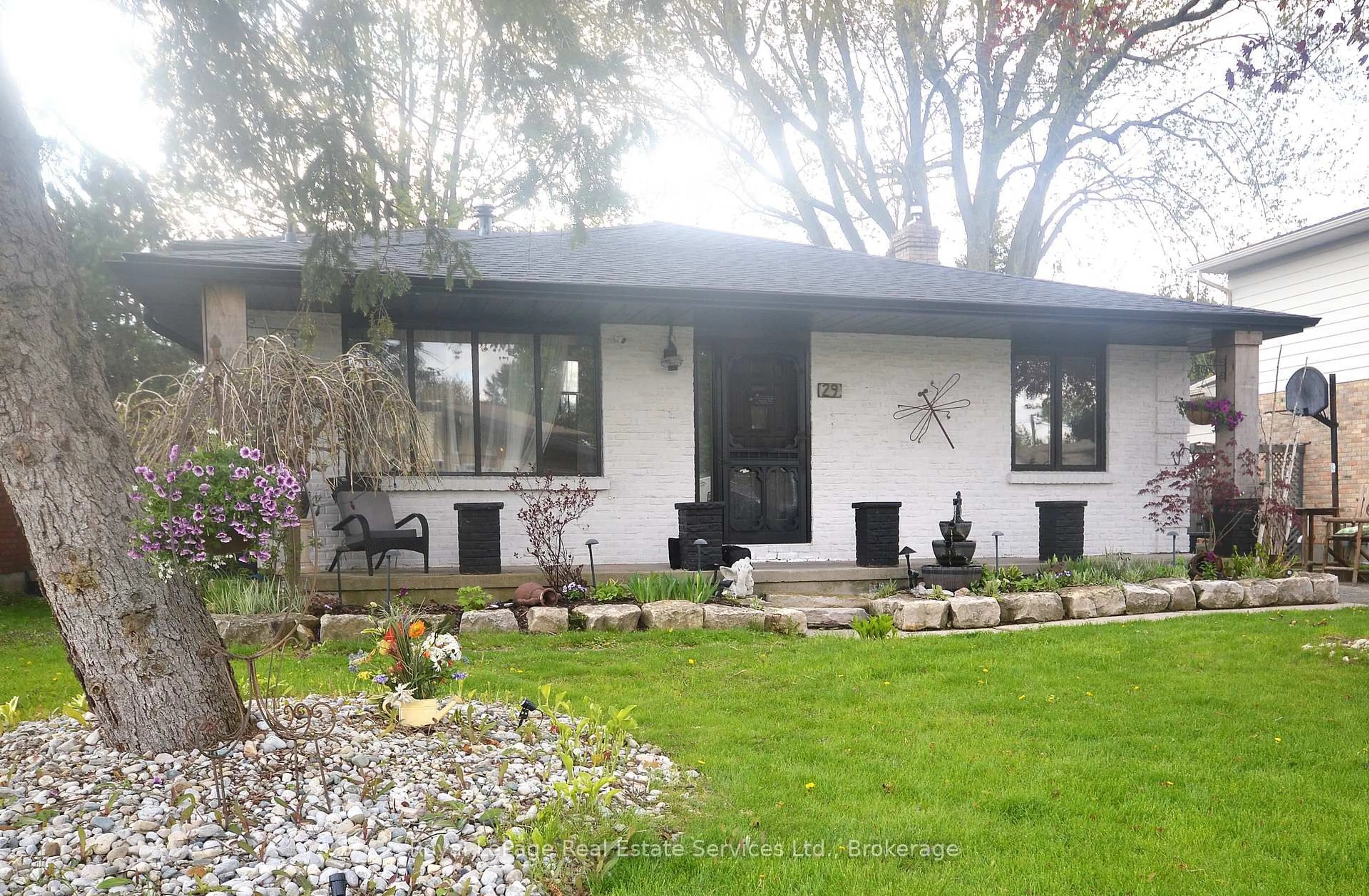 Home with vinyl exterior material, street for 29 Mclarty Dr, St. Thomas Ontario N5R 5J7