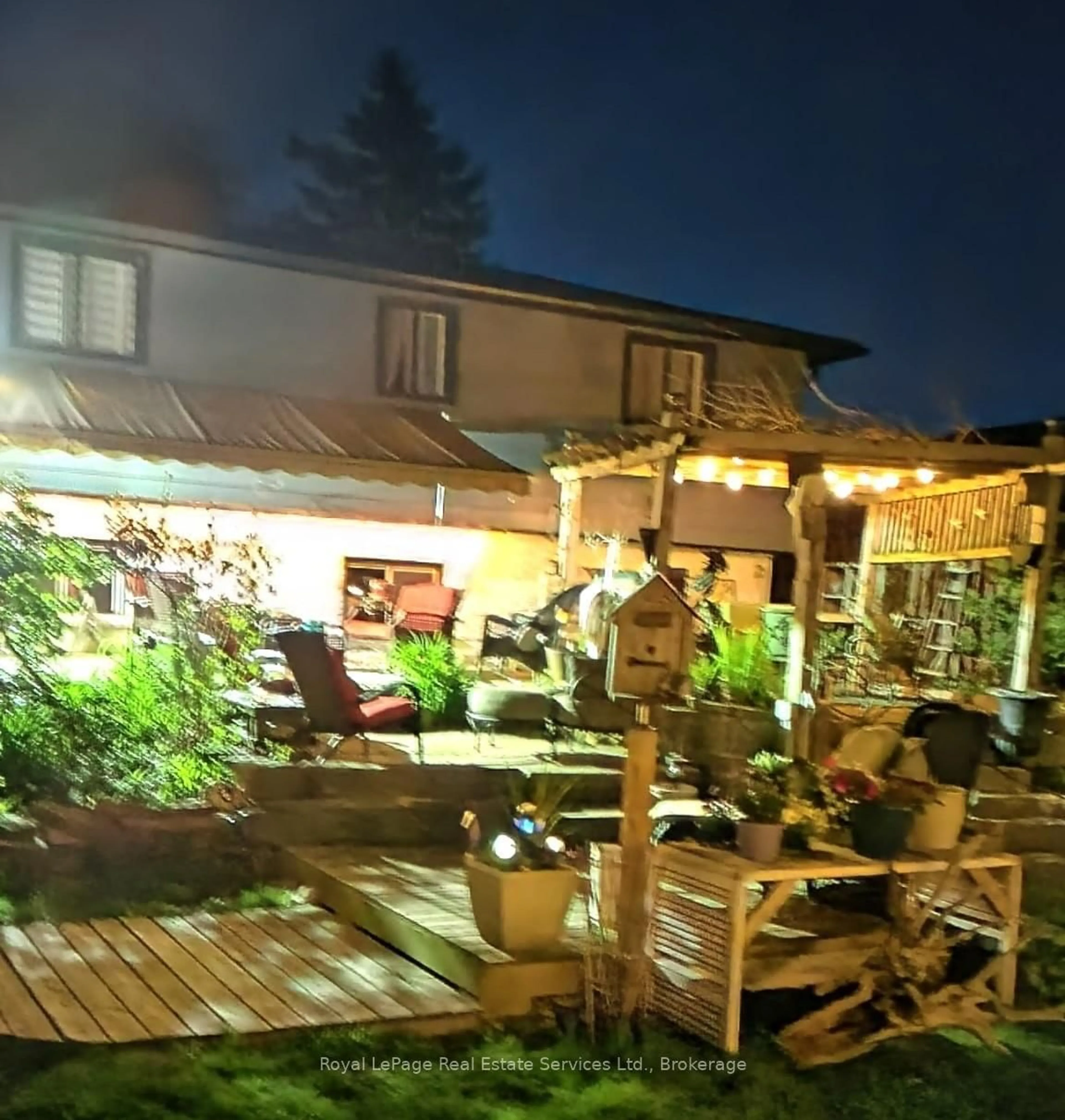 Patio, street for 29 Mclarty Dr, St. Thomas Ontario N5R 5J7