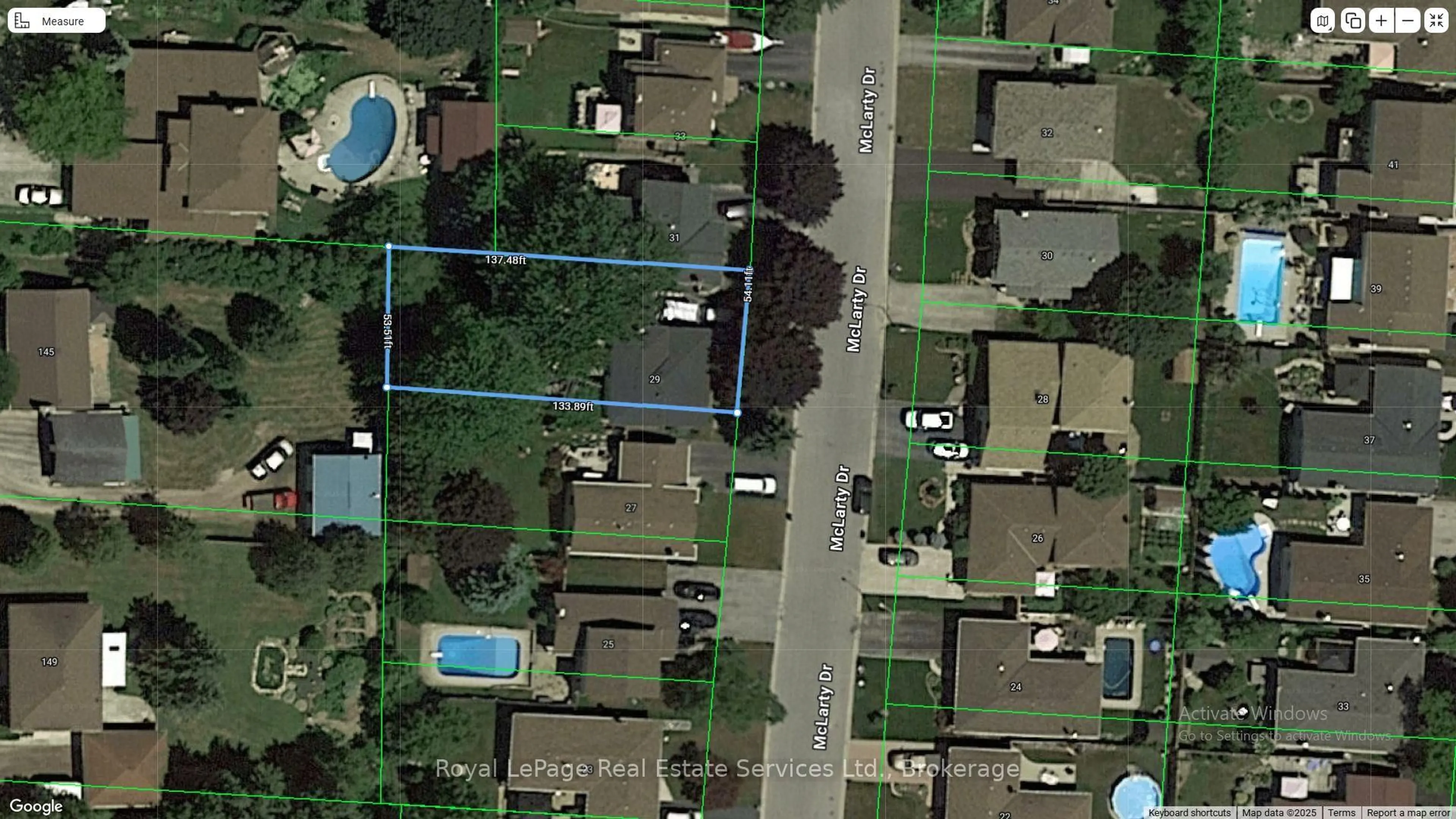 A pic from outside/outdoor area/front of a property/back of a property/a pic from drone, street for 29 Mclarty Dr, St. Thomas Ontario N5R 5J7