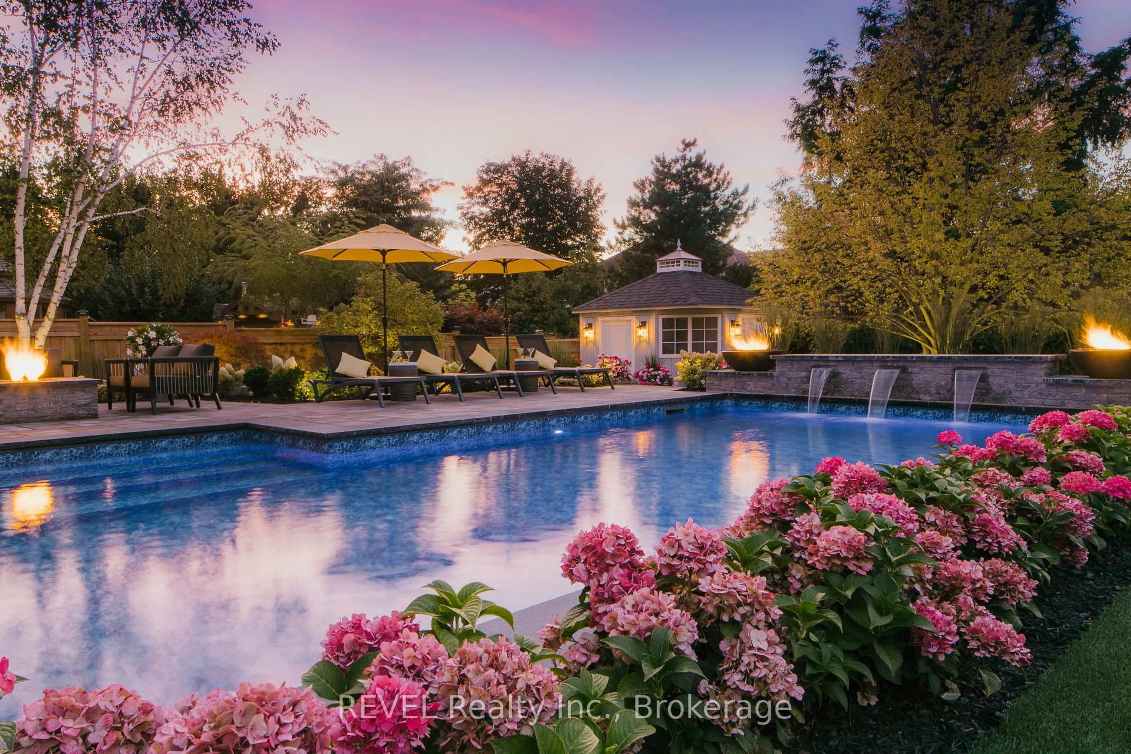 Pool for 3593 GLEN ELGIN Dr, Lincoln Ontario L0R 1S0