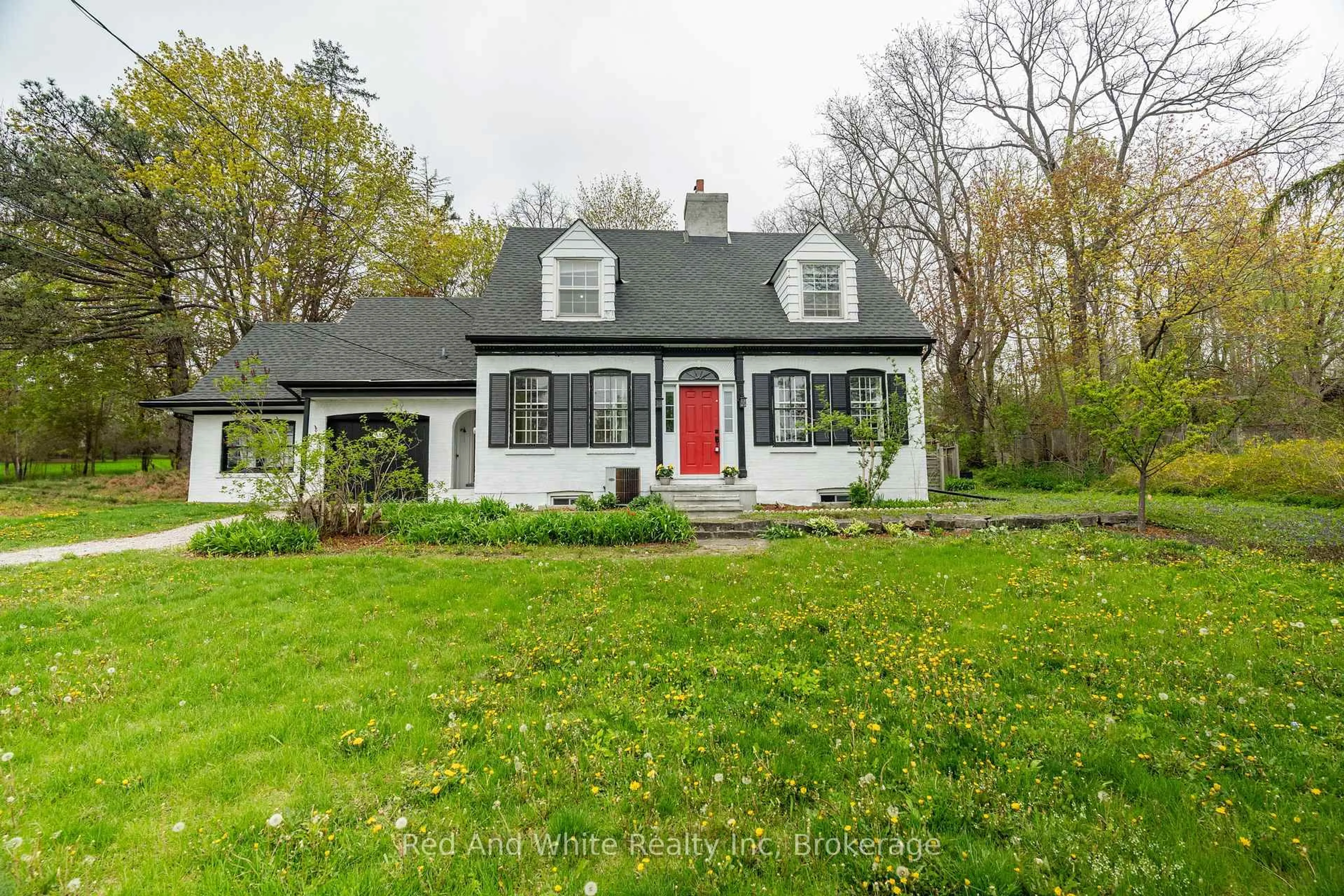 A pic from outside/outdoor area/front of a property/back of a property/a pic from drone, street for 456 Fountain St, Cambridge Ontario N3H 1J3