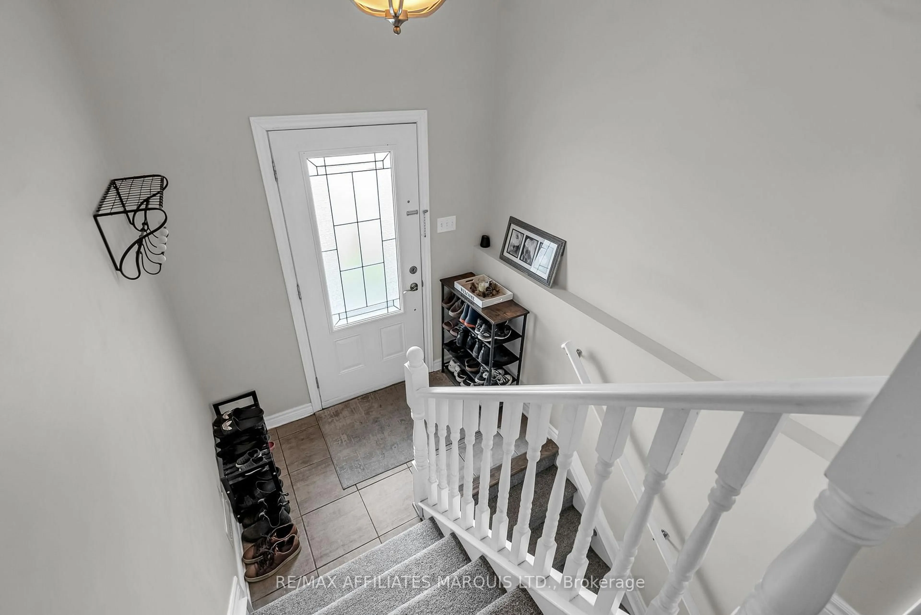 Indoor entryway for 1242 St Michel Ave, Cornwall Ontario K6H 0E9