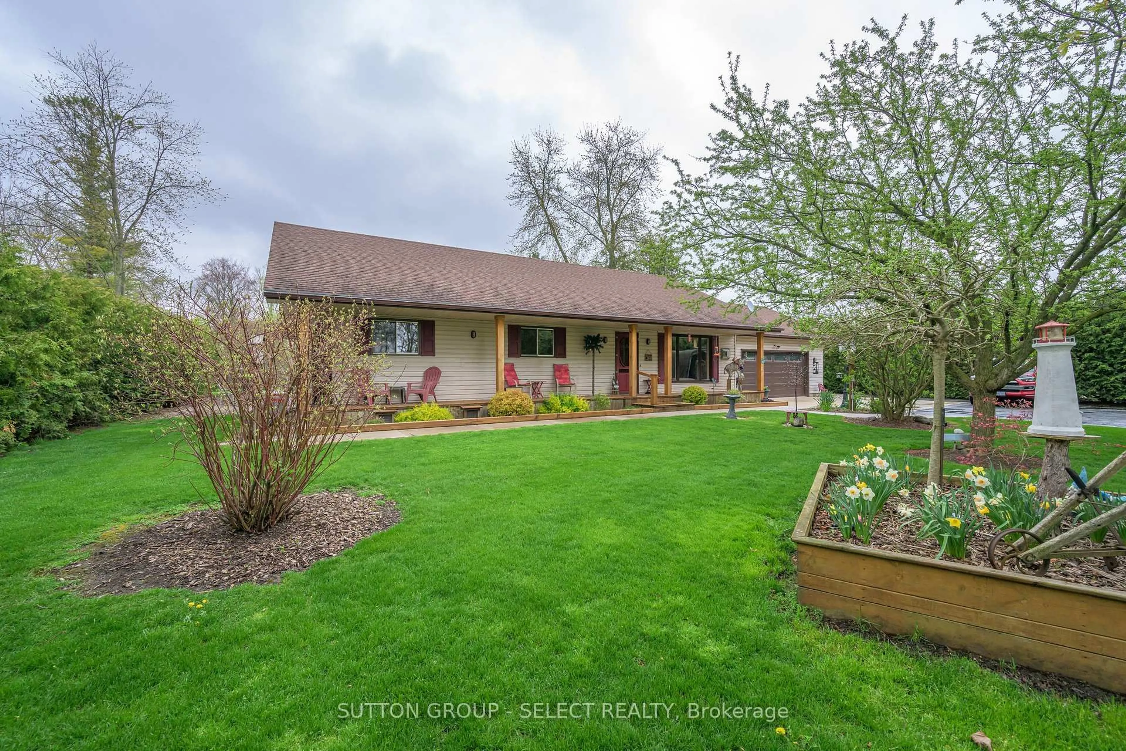 Unknown for 8444 Lazy Lane, Lambton Shores Ontario N0M 2N0