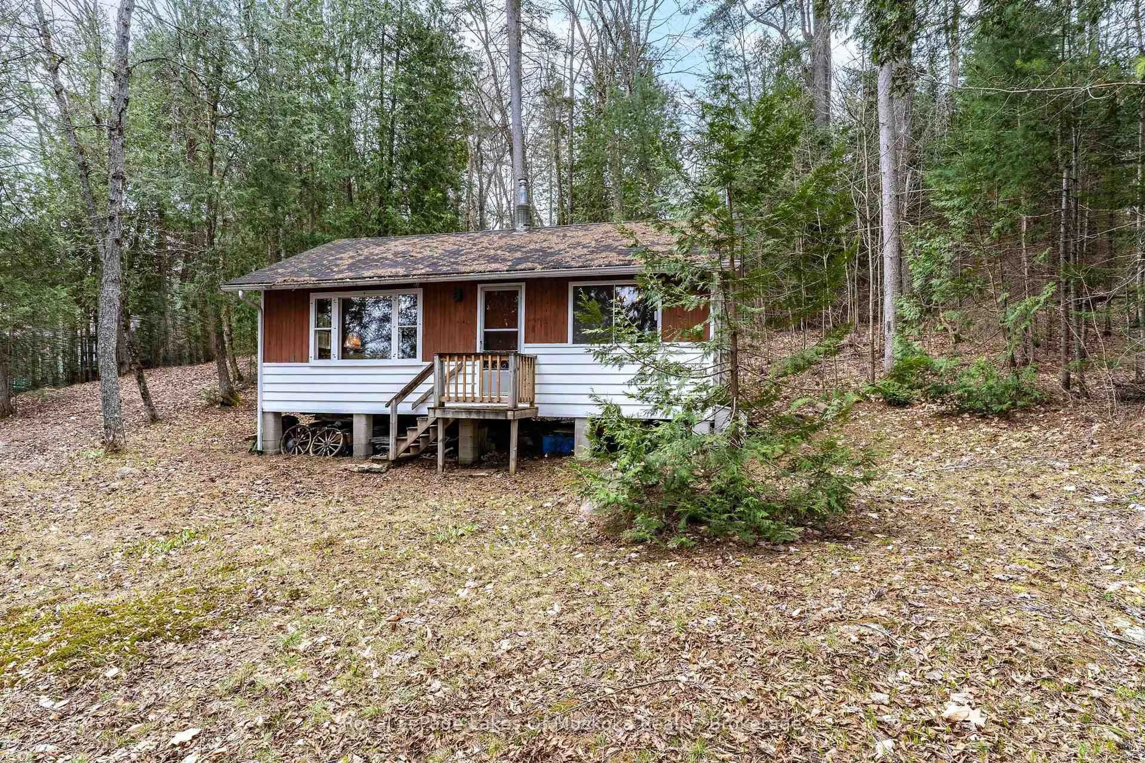 Unknown for 1042 Farmer Hays Dr, Algonquin Highlands Ontario P0A 1E0